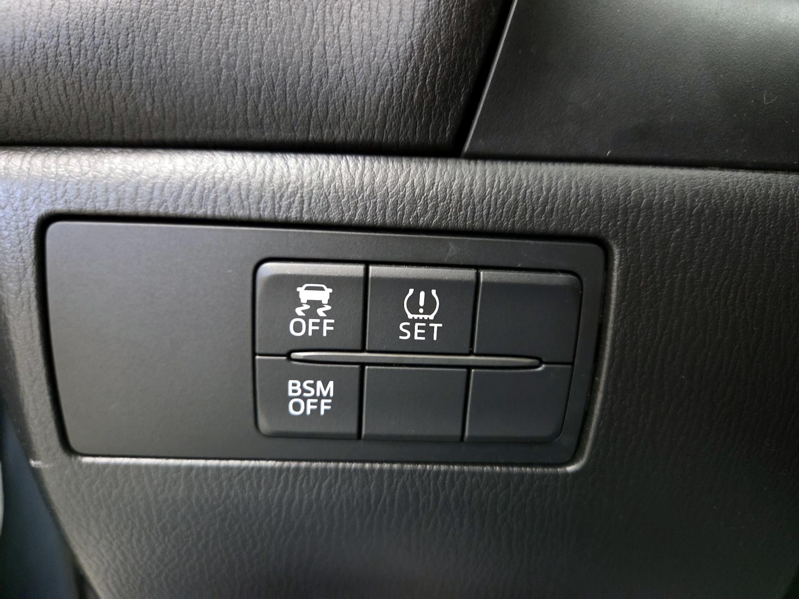 2016 Mazda MAZDA3 i Sport - Photo 14