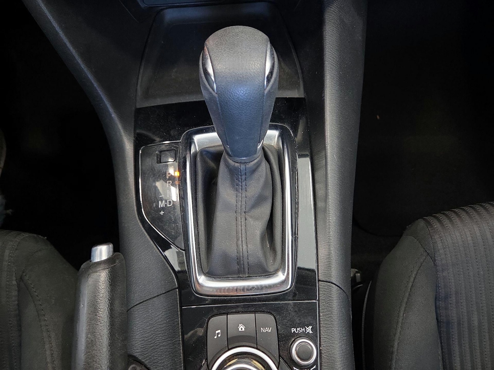 2016 Mazda MAZDA3 i Sport - Photo 18