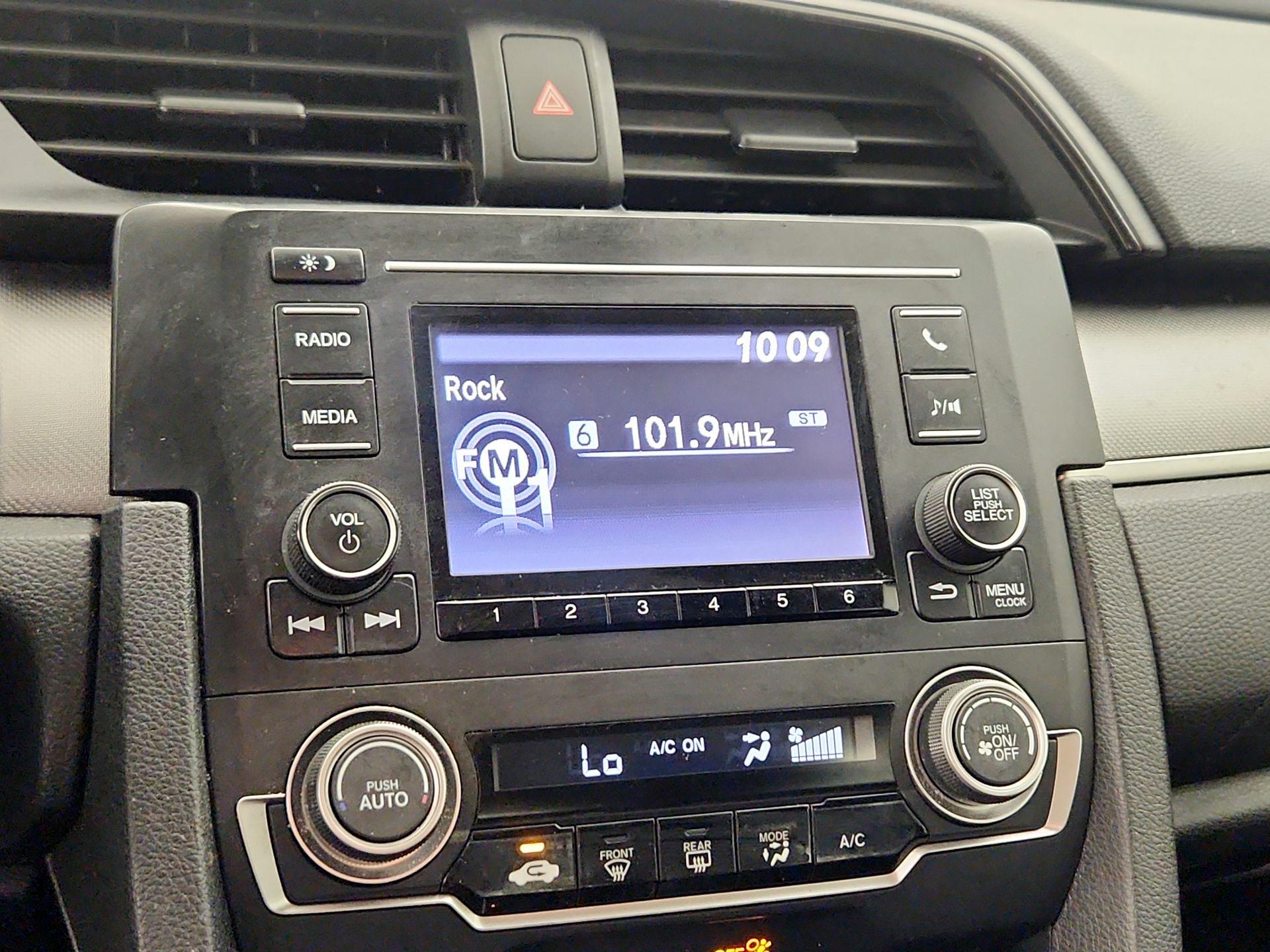 Thumbnail: 2016 Honda Civic - 15