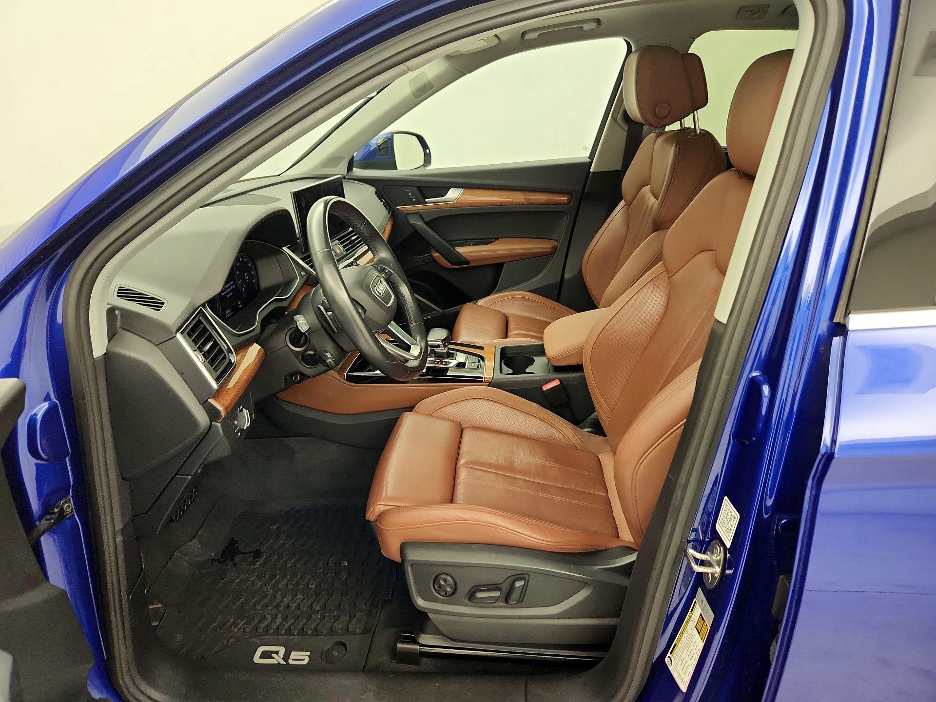 Thumbnail: 2023 Audi Q5 - 11