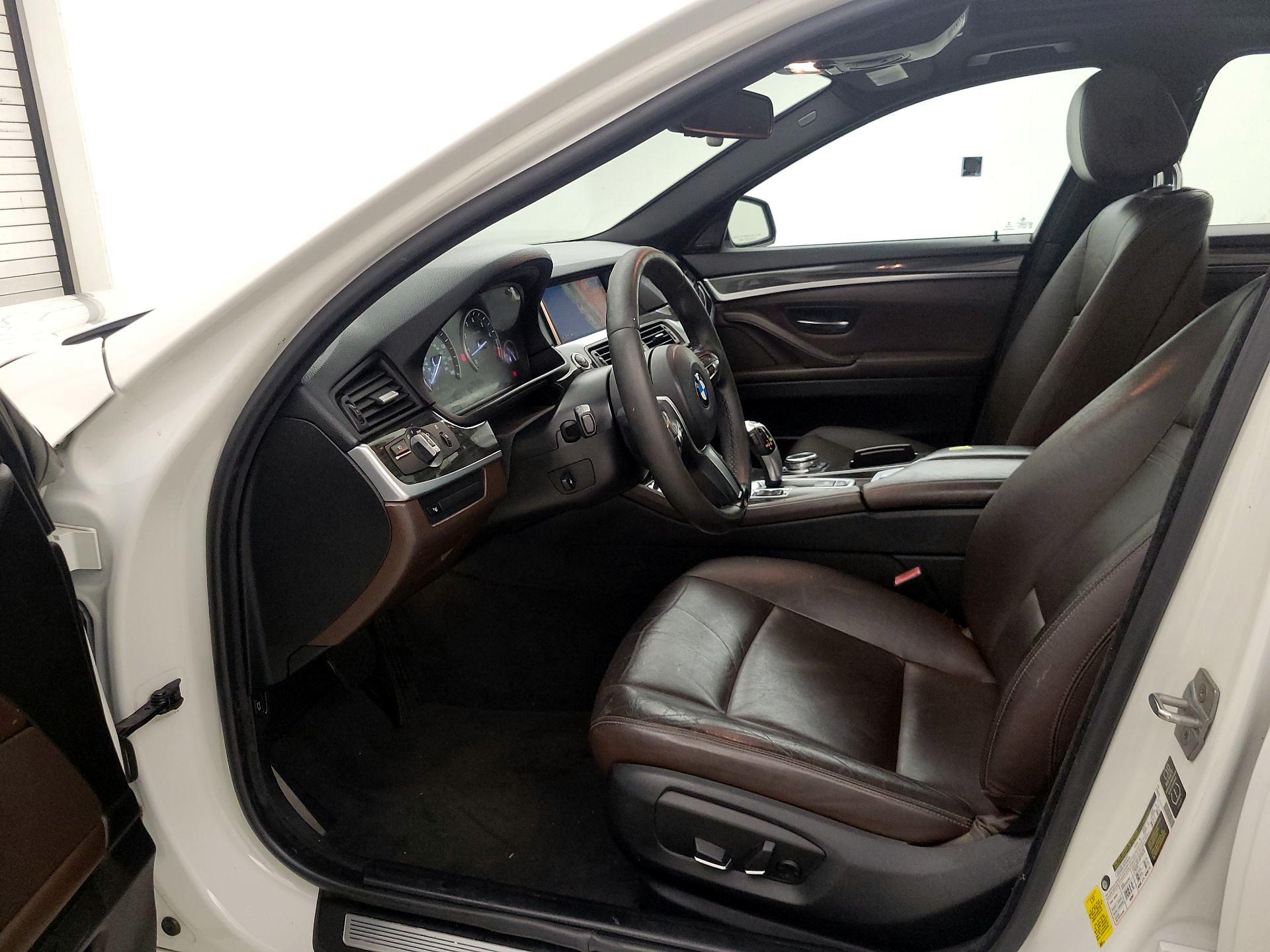 Thumbnail: 2015 BMW 5 Series - 11