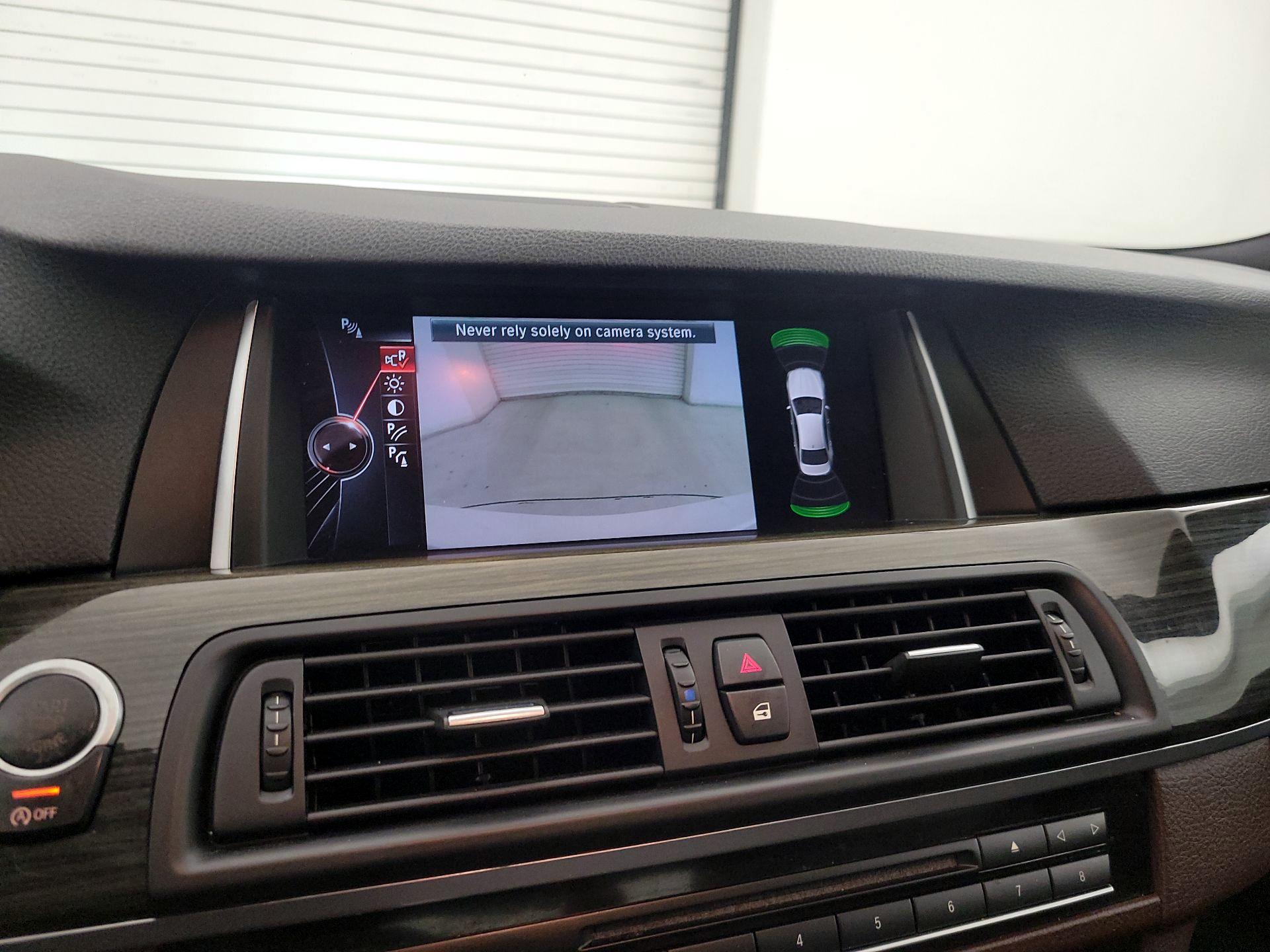 Thumbnail: 2015 BMW 5 Series - 15