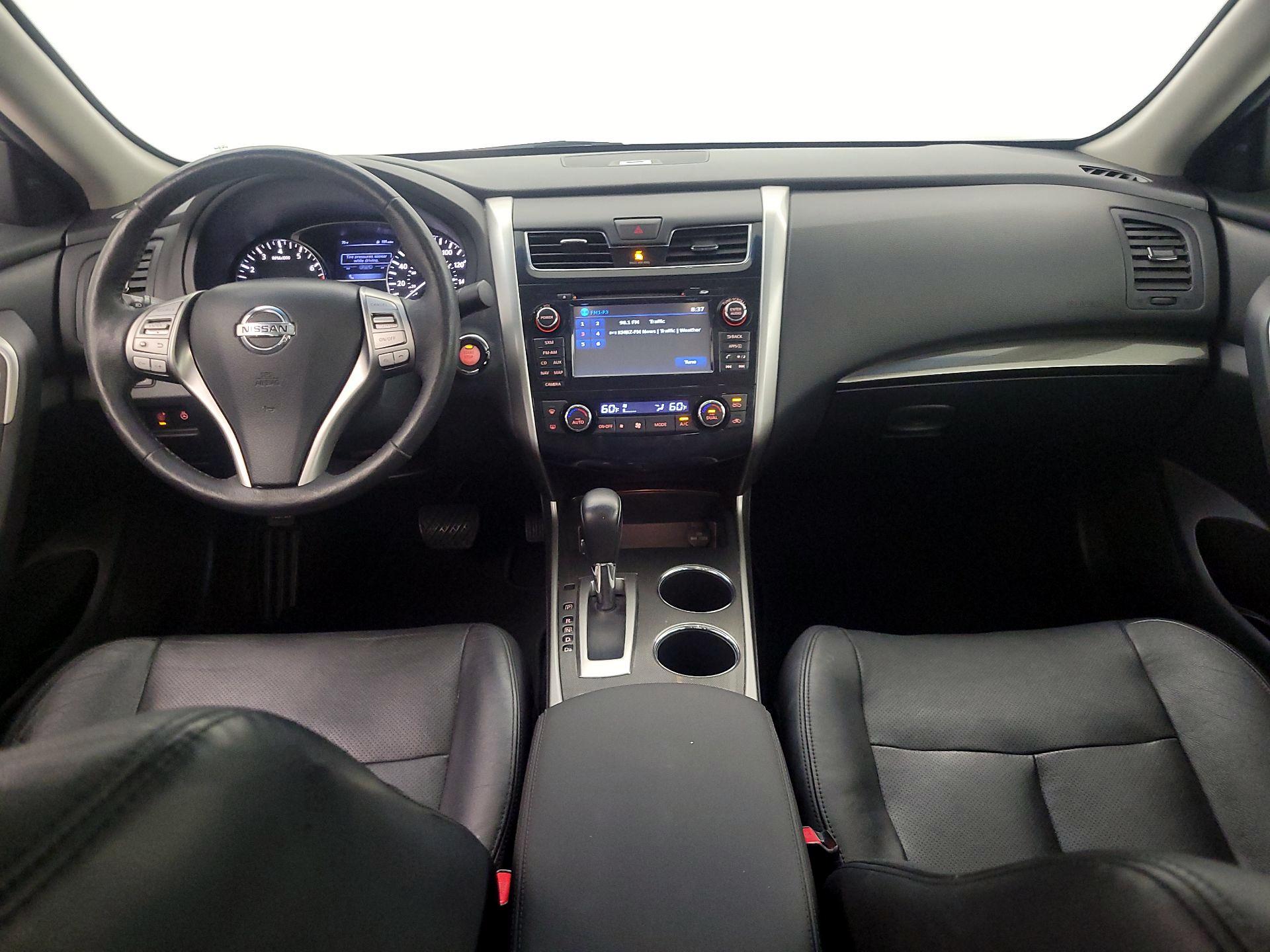 Thumbnail: 2015 Nissan Altima - 9
