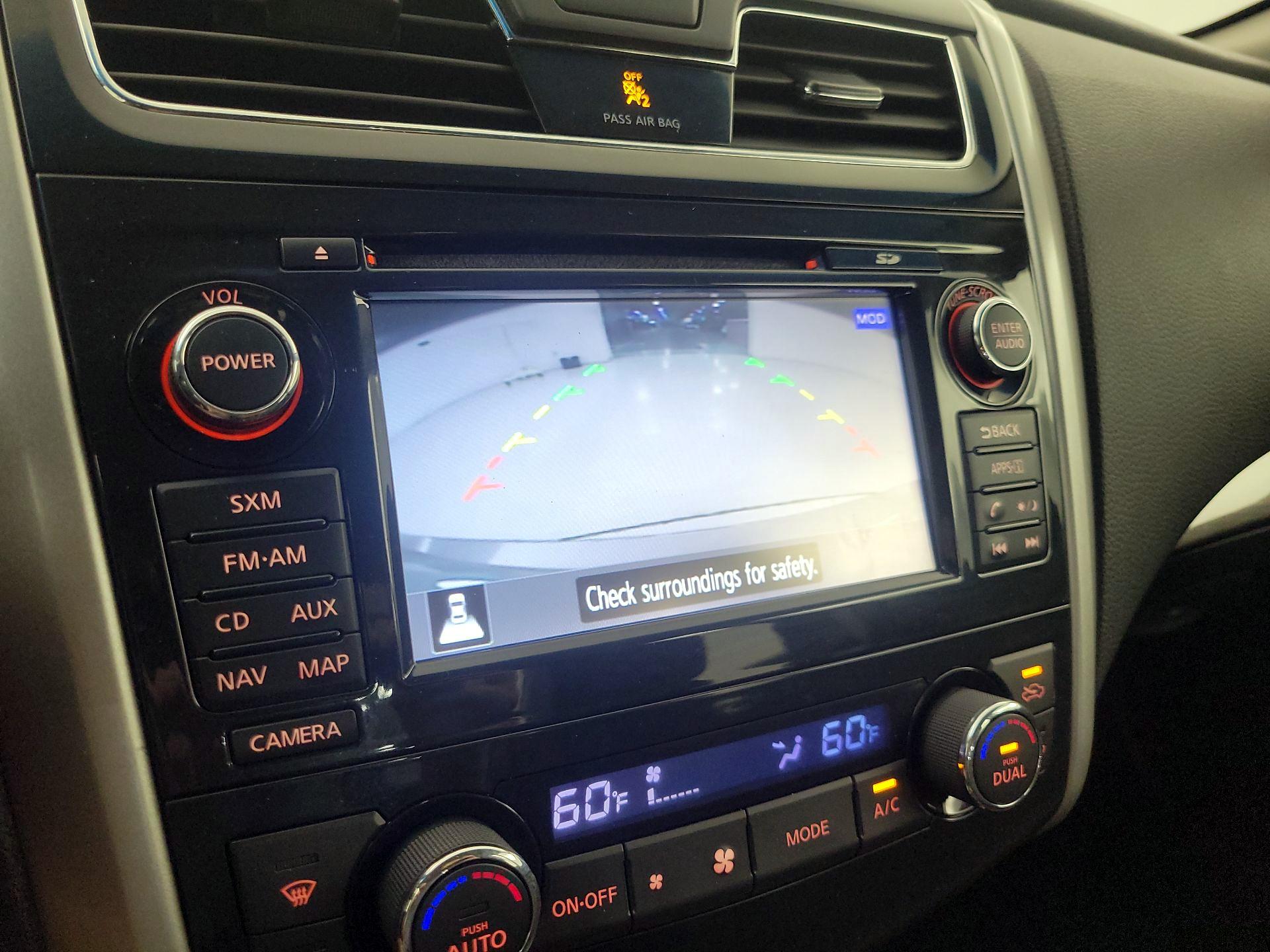 Thumbnail: 2015 Nissan Altima - 15