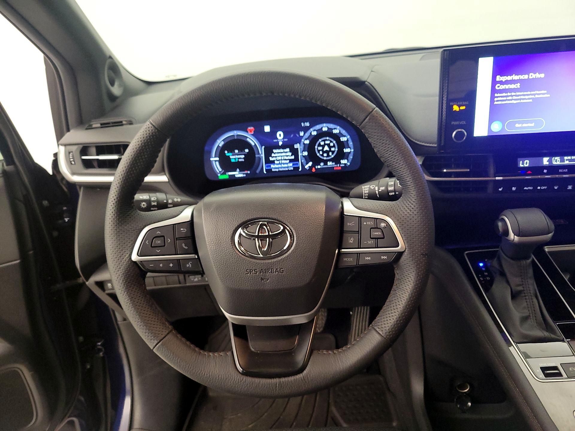 Thumbnail: 2025 Toyota Sienna - 10