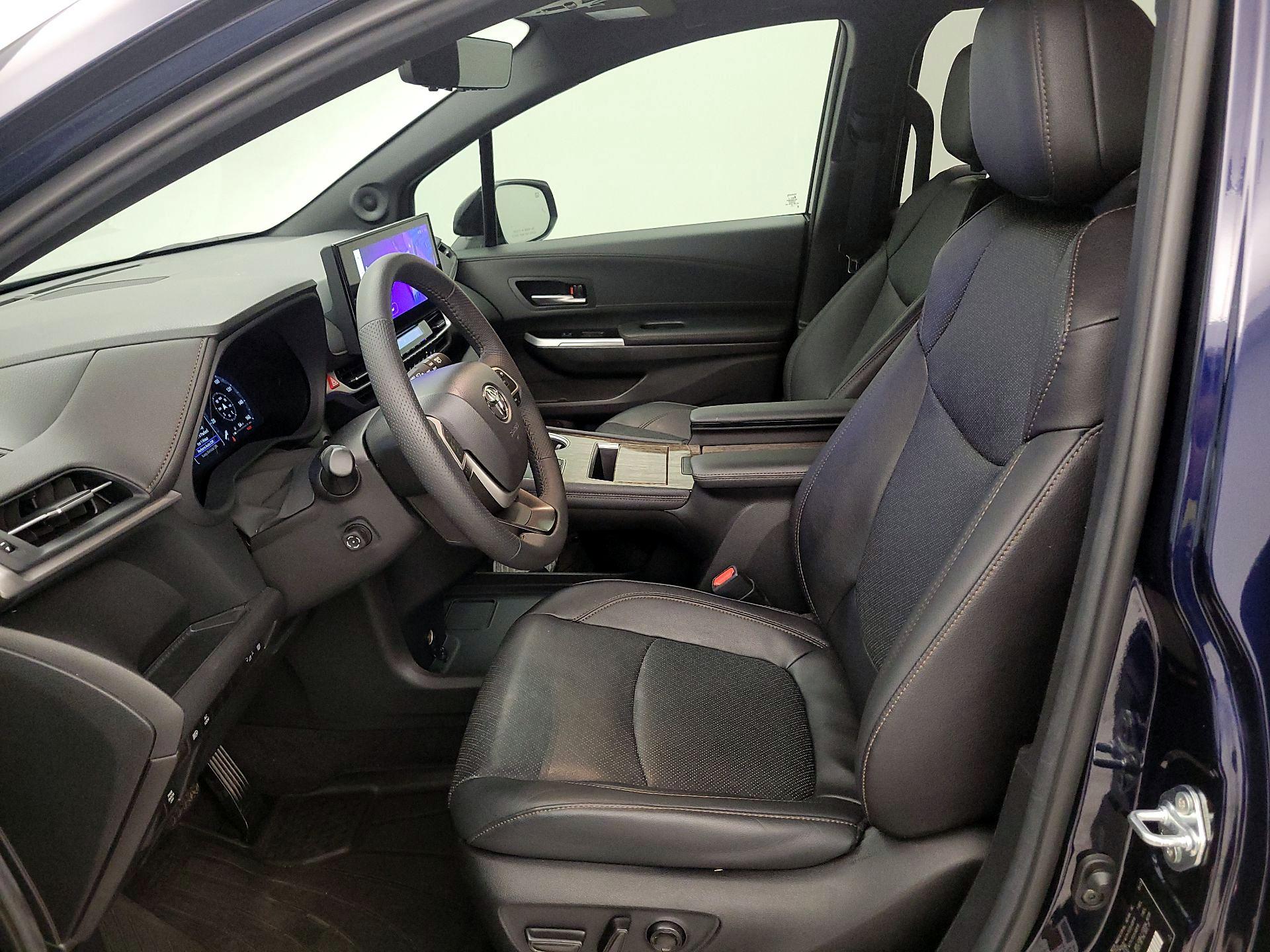 Thumbnail: 2025 Toyota Sienna - 11
