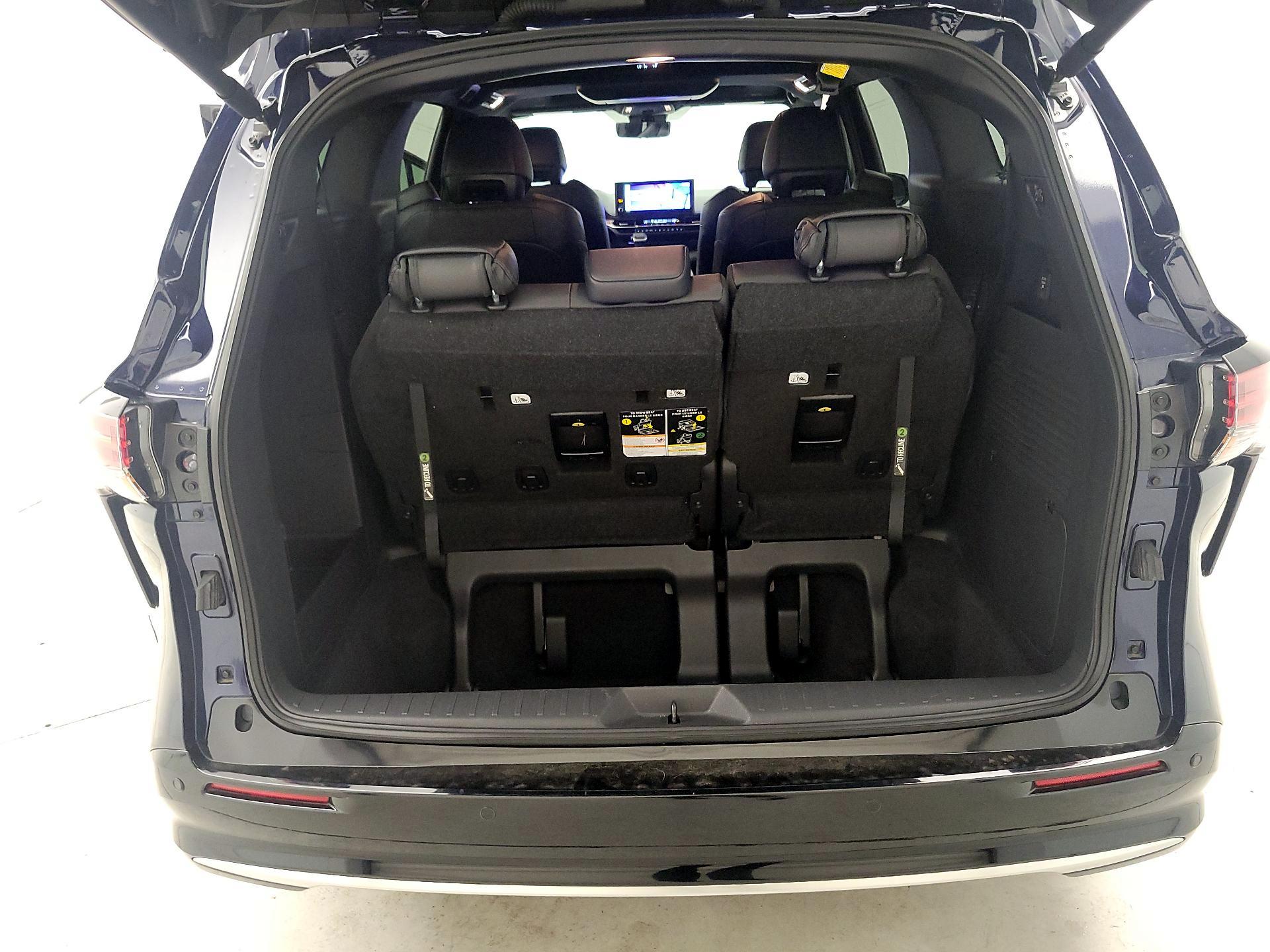 Thumbnail: 2025 Toyota Sienna - 20