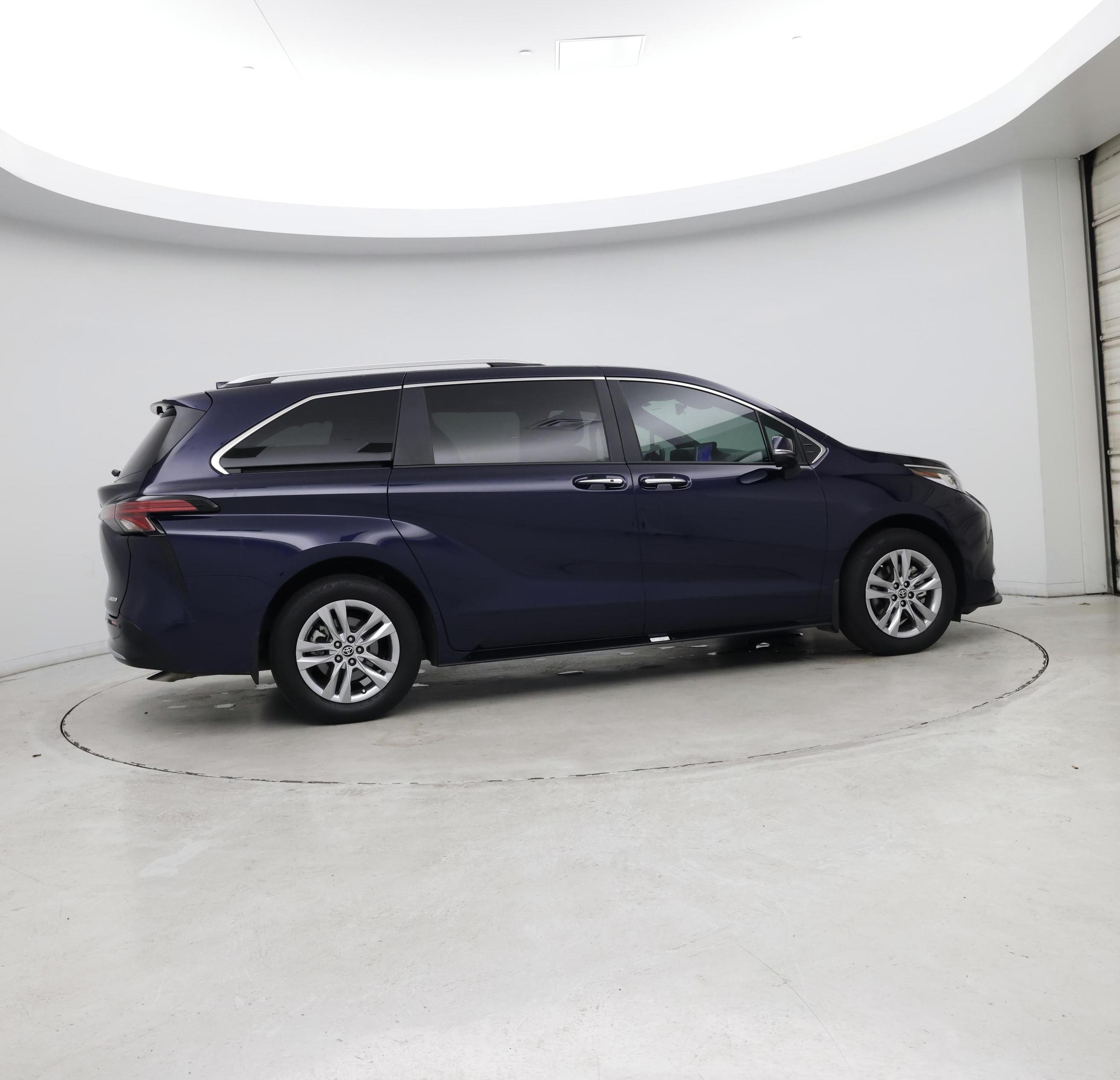 Thumbnail: 2025 Toyota Sienna - 8