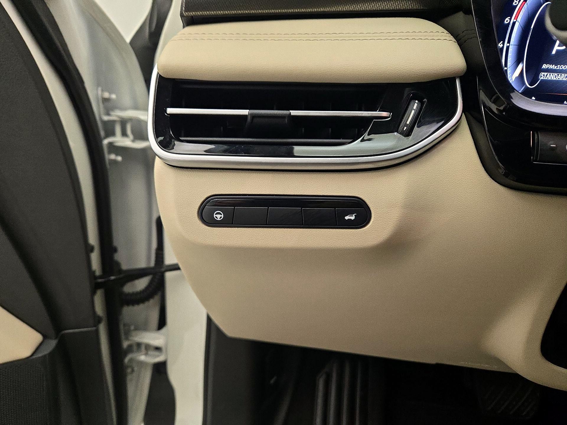 Thumbnail: 2025 INFINITI QX60 - 11