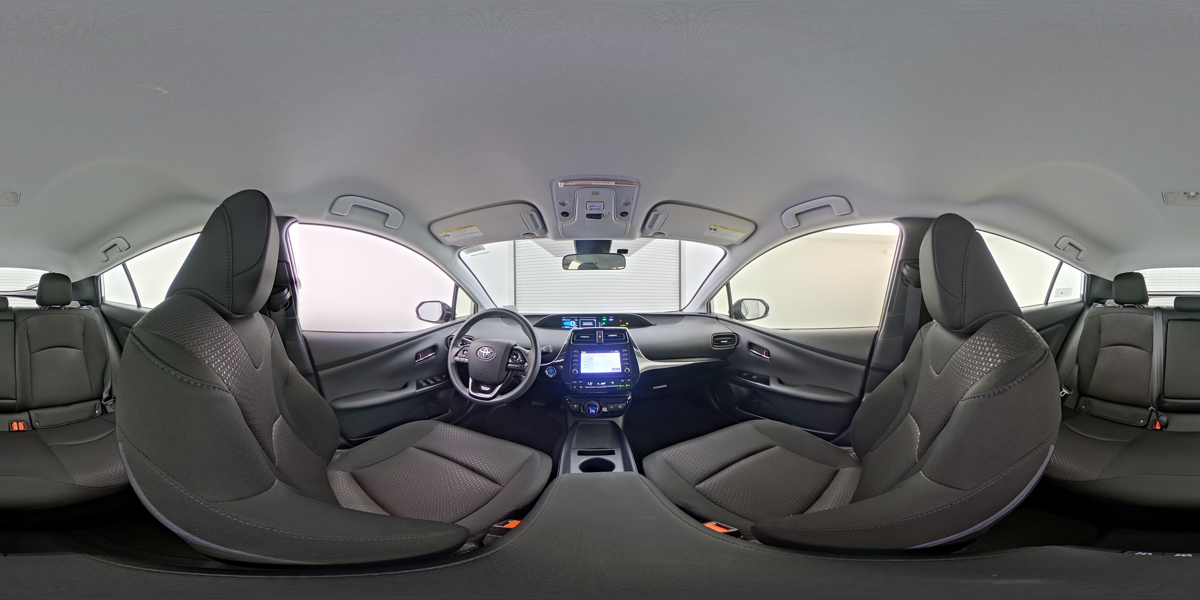 2020 Toyota Prius LE - Photo 24