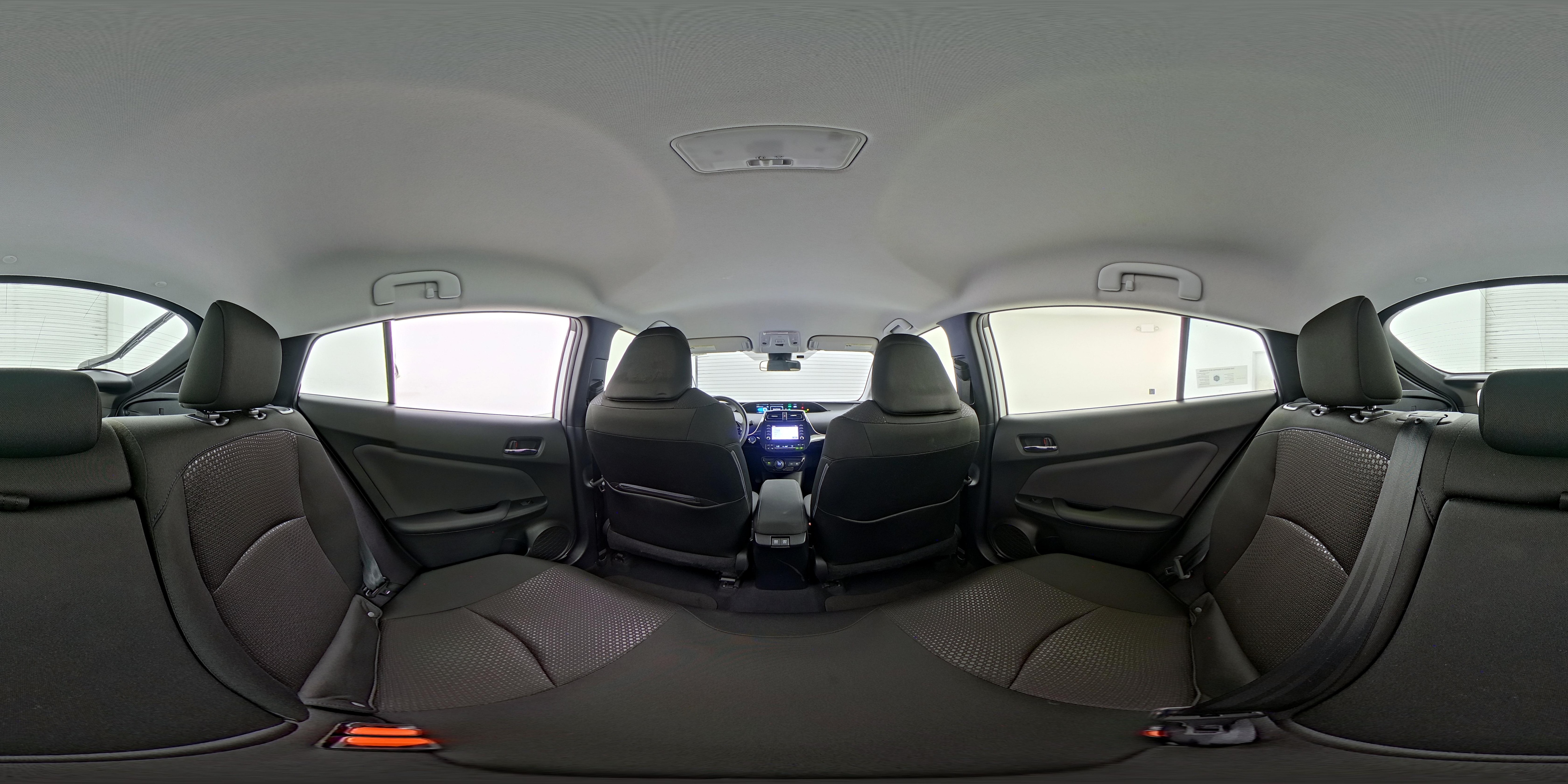 2020 Toyota Prius LE - Photo 25
