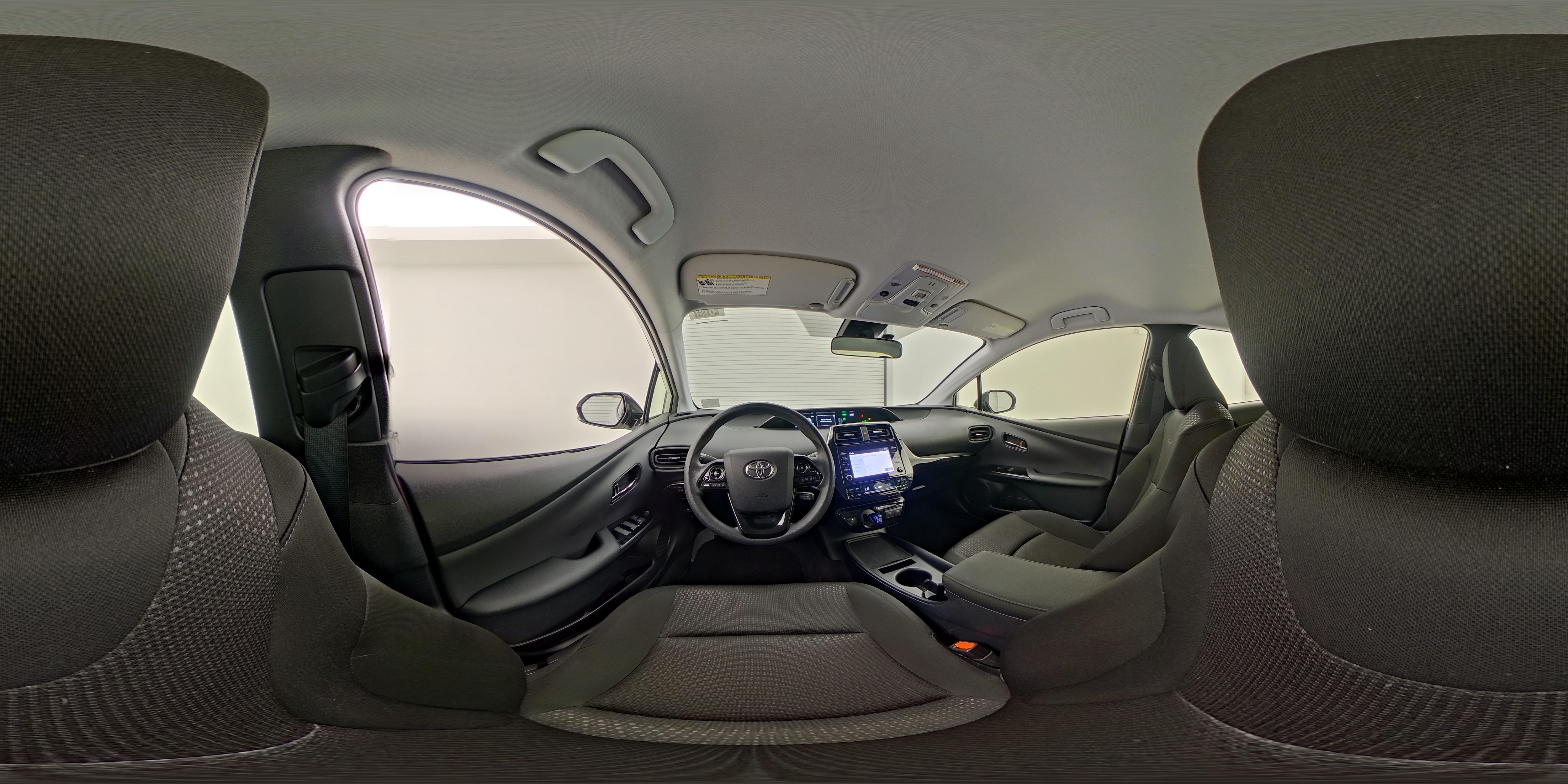 2020 Toyota Prius LE - Photo 26
