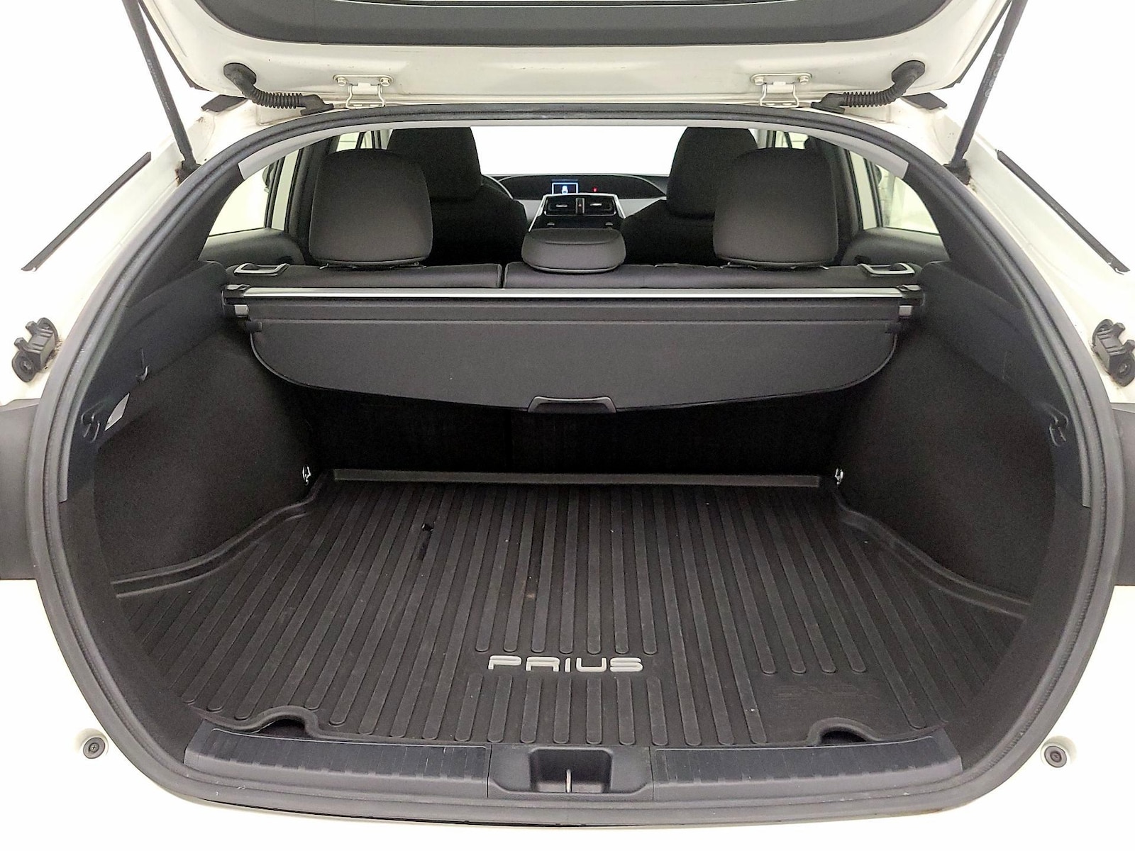 2020 Toyota Prius LE - Photo 21