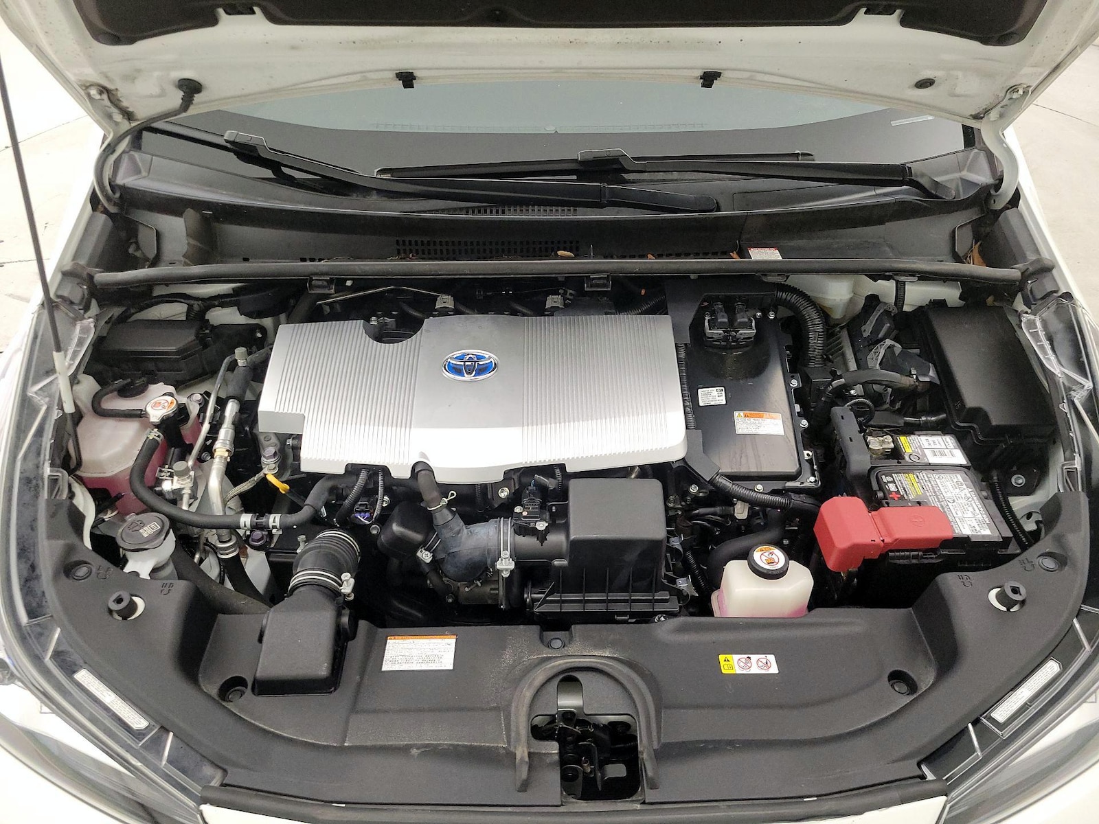 2020 Toyota Prius LE - Photo 22