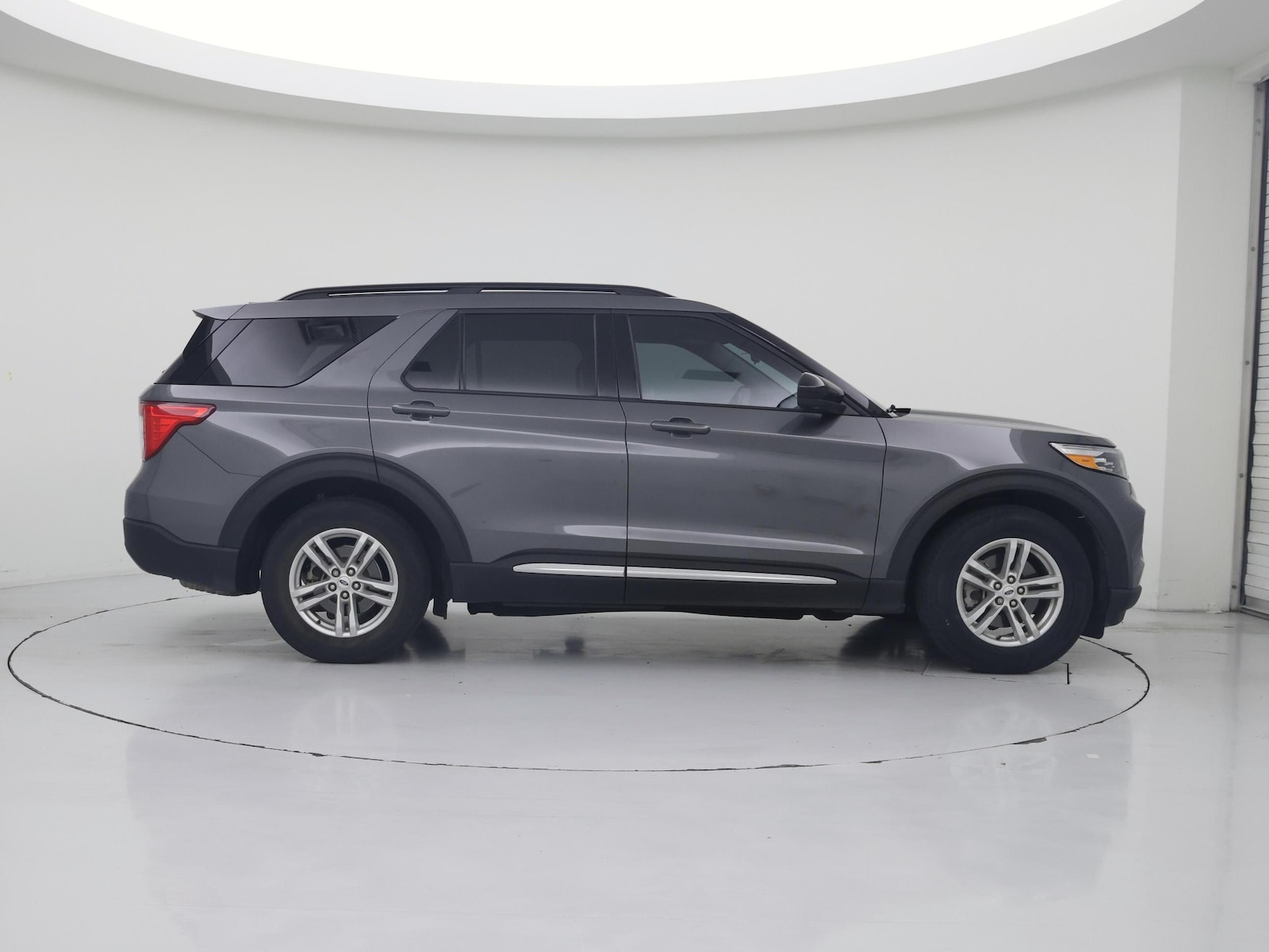 2023 Ford Explorer XLT - Photo 8