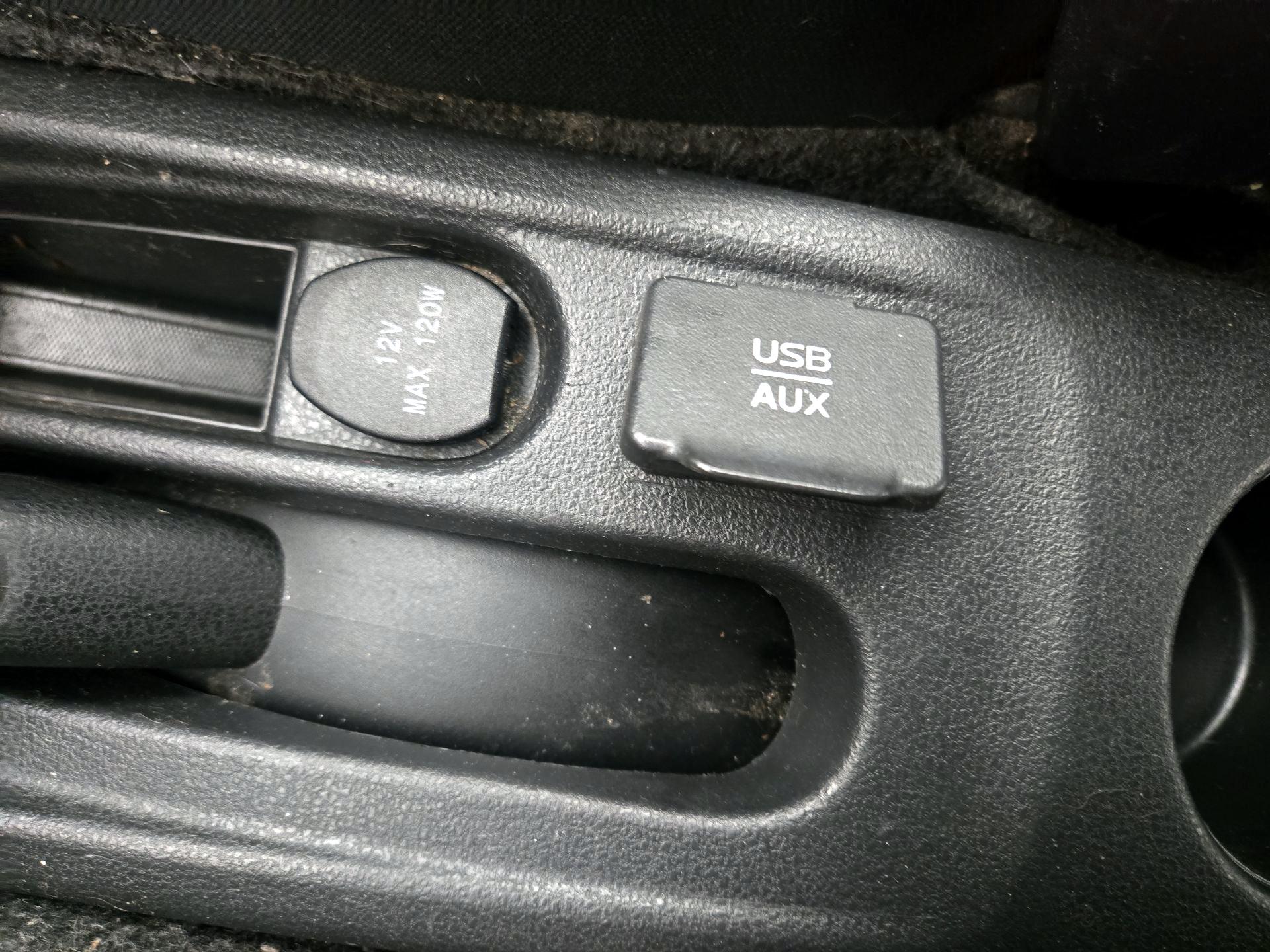 Thumbnail: 2016 Nissan Versa - 17