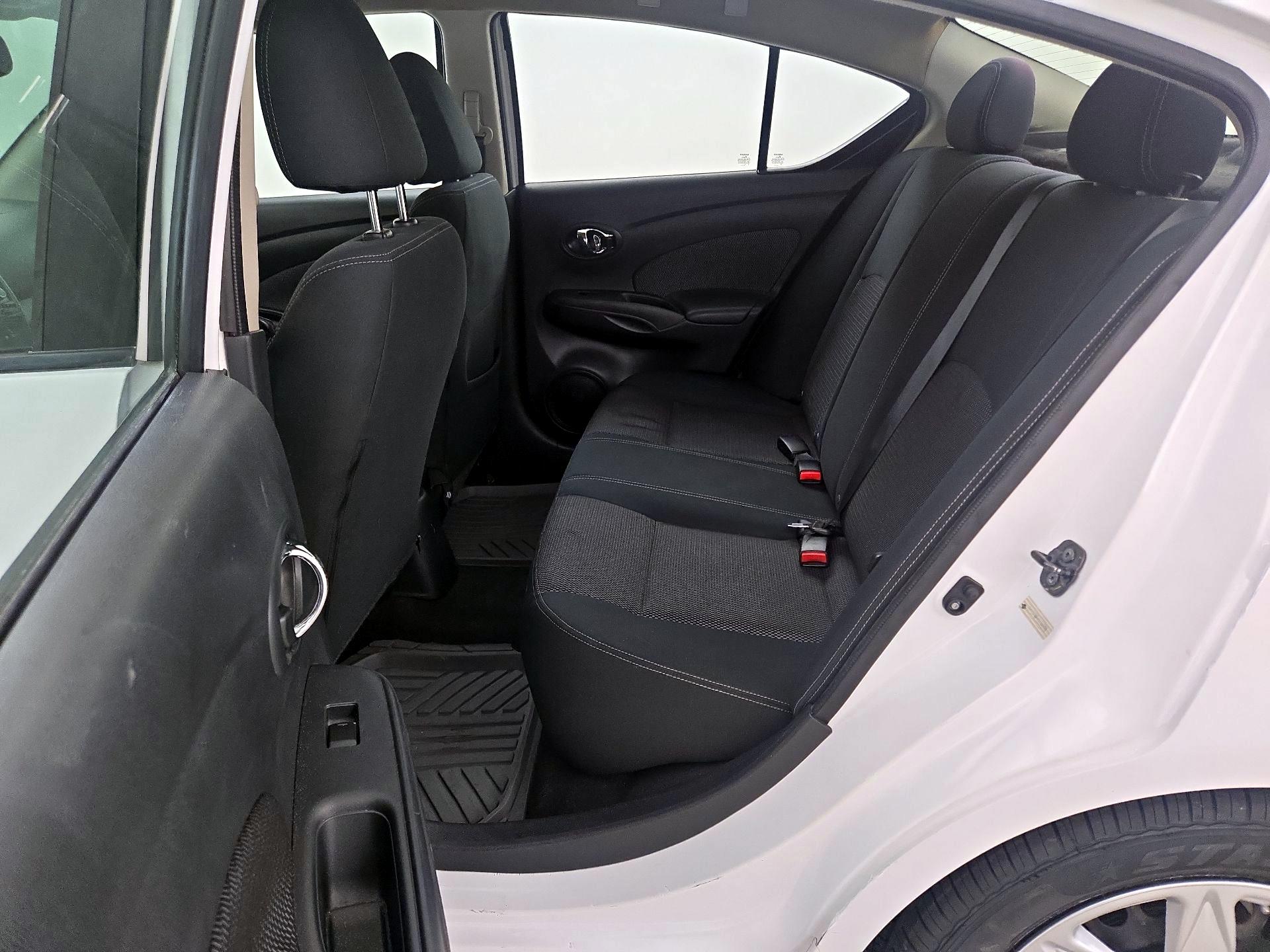 Thumbnail: 2016 Nissan Versa - 18