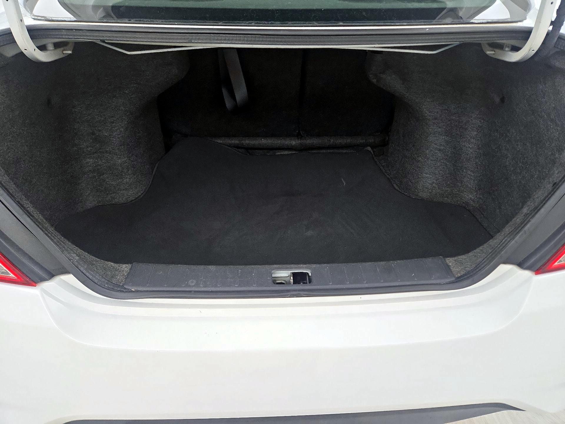Thumbnail: 2016 Nissan Versa - 19