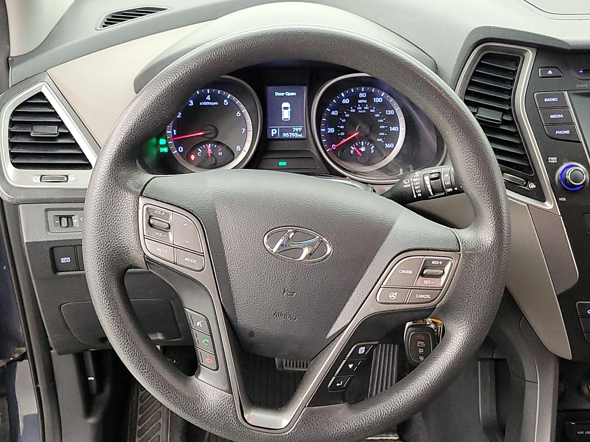 Thumbnail: 2015 Hyundai Santa Fe - 10