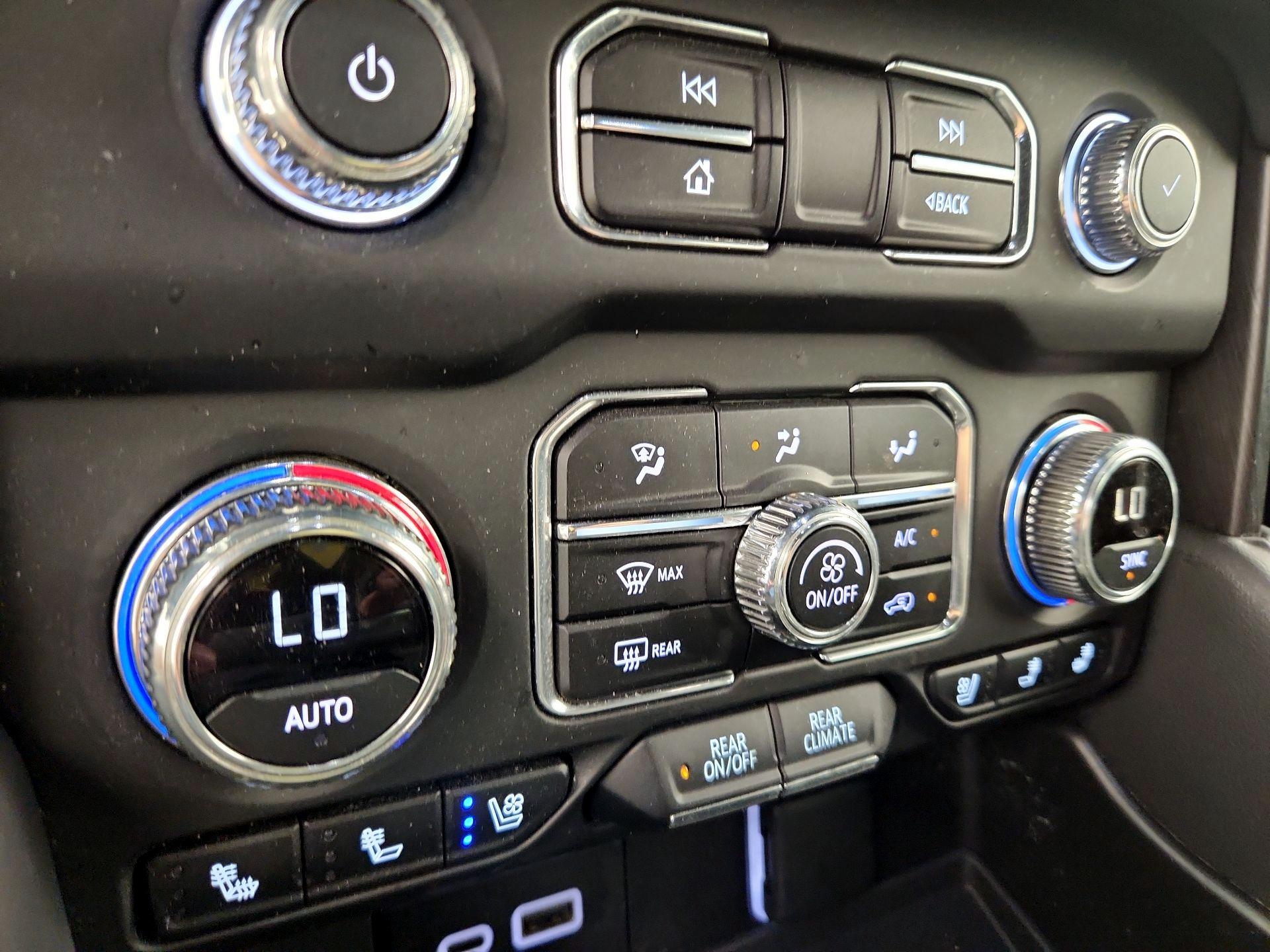Thumbnail: 2024 GMC Yukon - 17