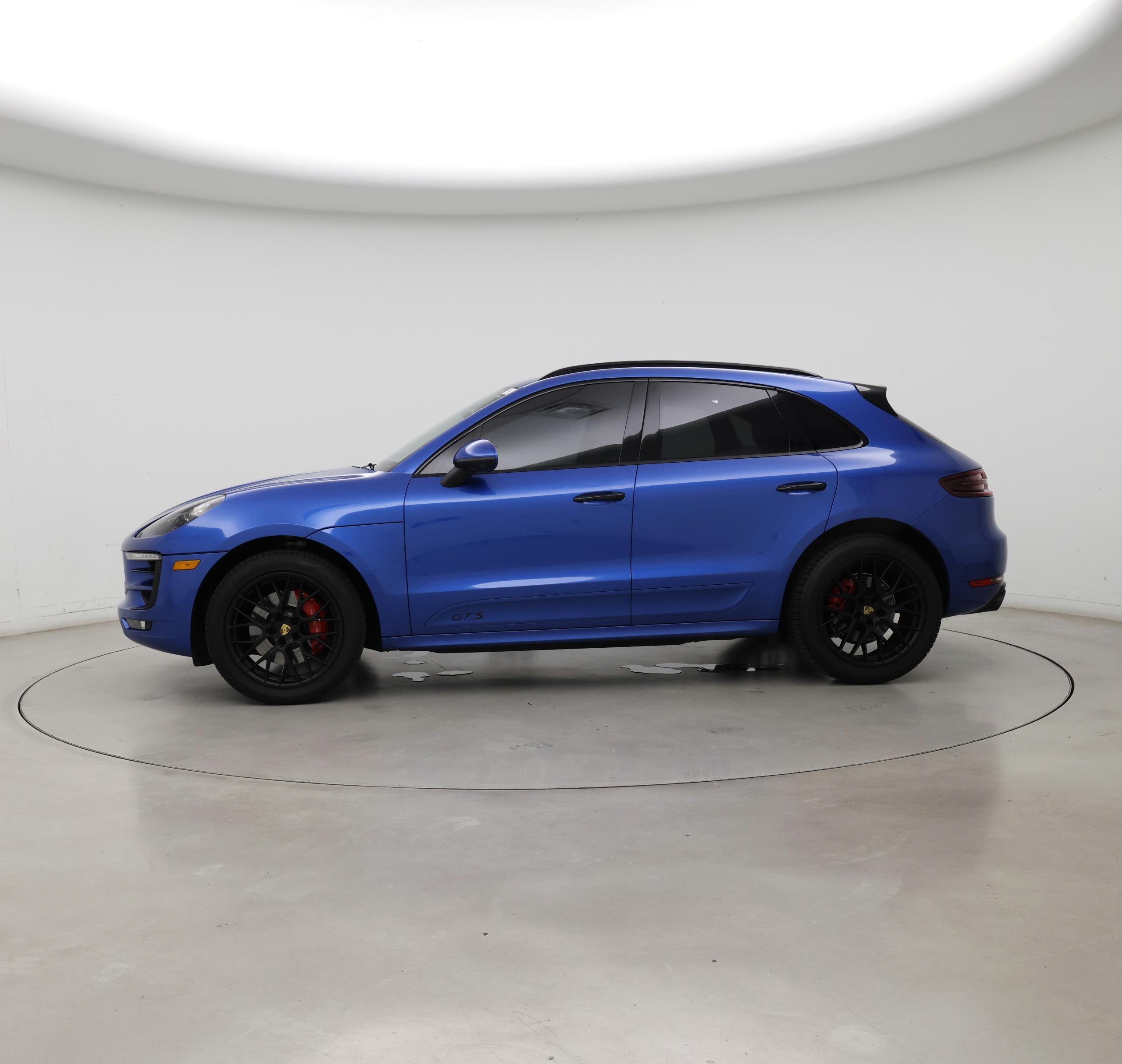 Thumbnail: 2018 Porsche Macan - 3