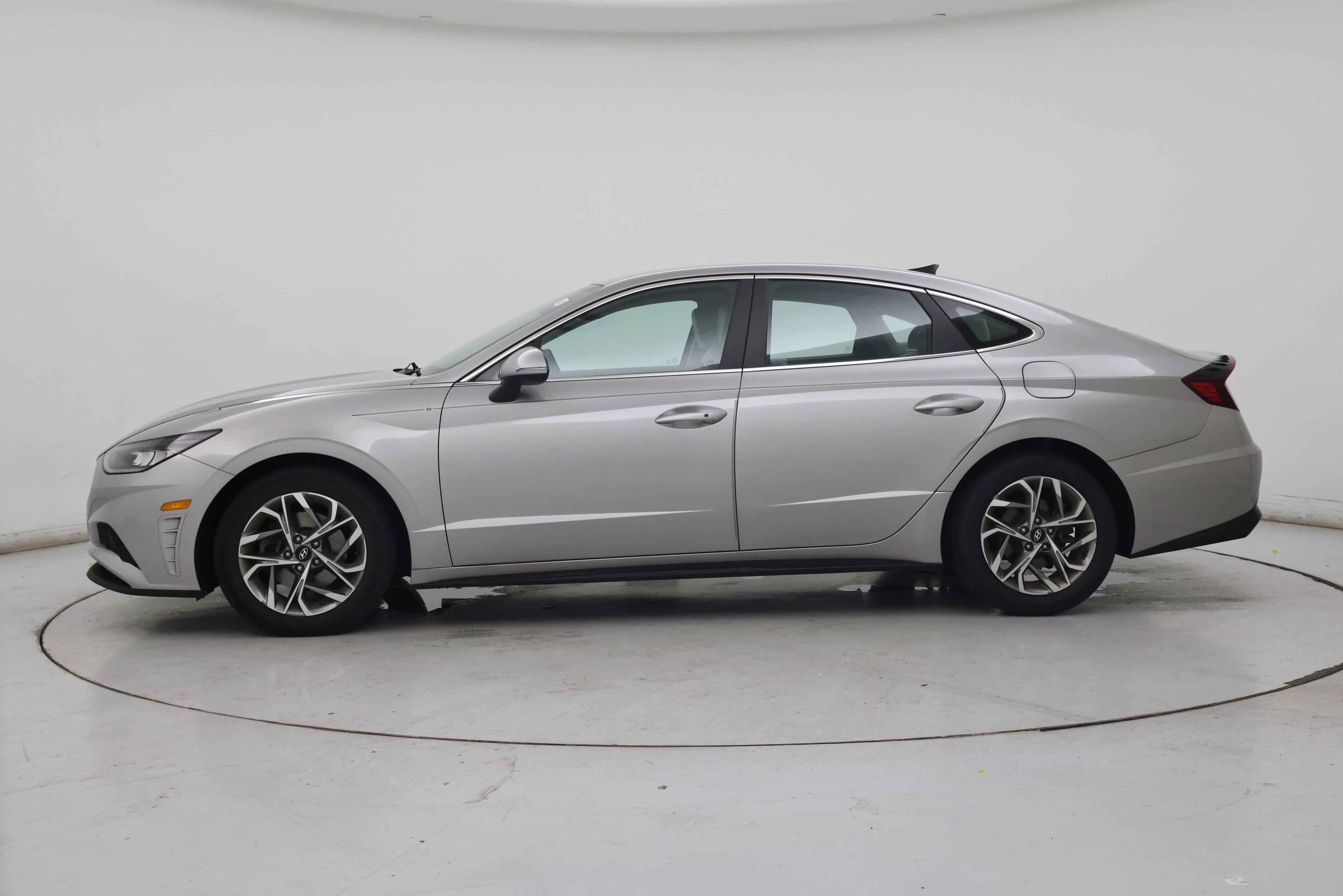 Thumbnail: 2021 Hyundai Sonata - 3
