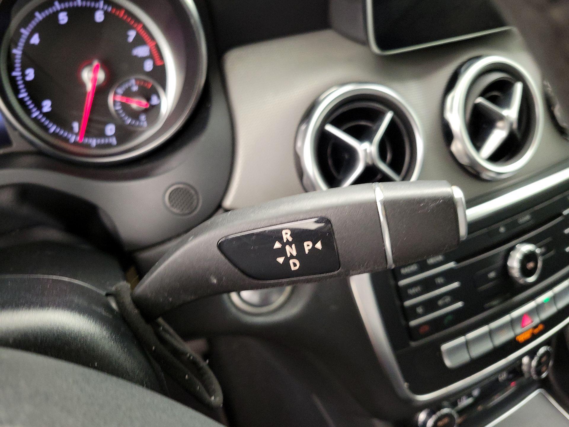 Thumbnail: 2020 Mercedes-Benz GLA - 17