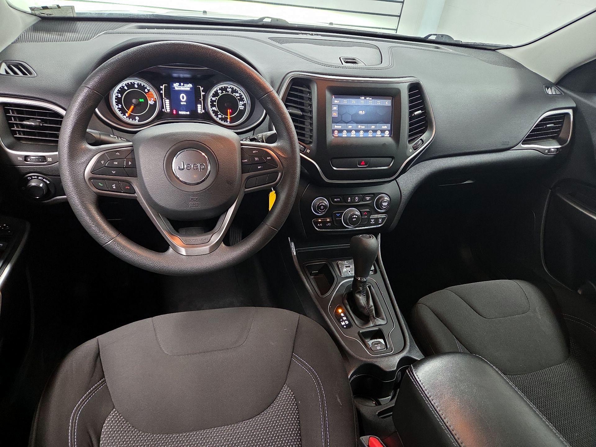 Thumbnail: 2020 Jeep Cherokee - 9