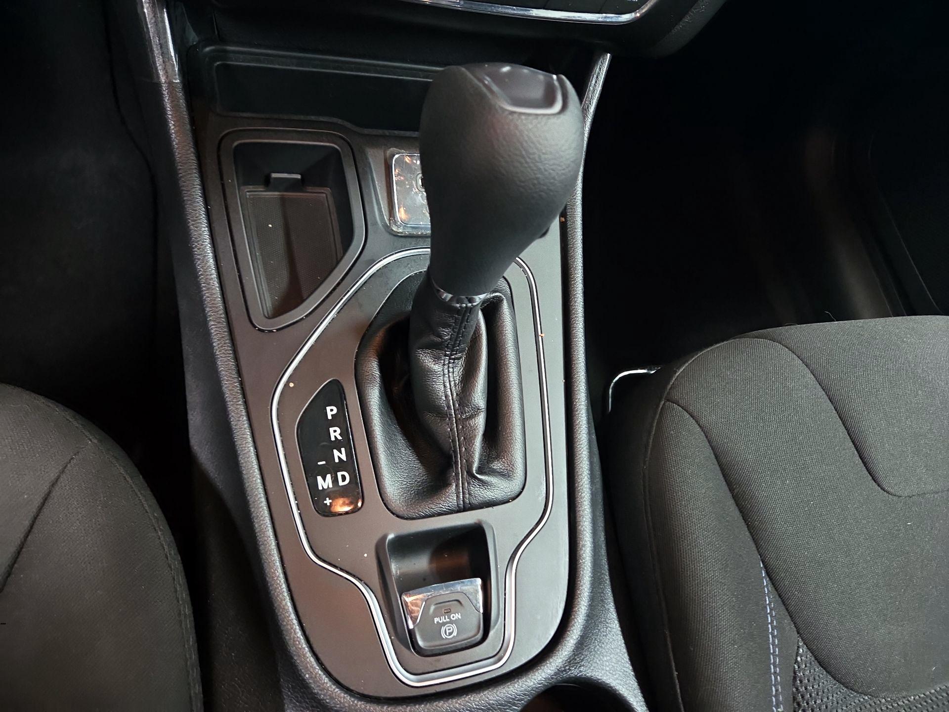 Thumbnail: 2020 Jeep Cherokee - 17