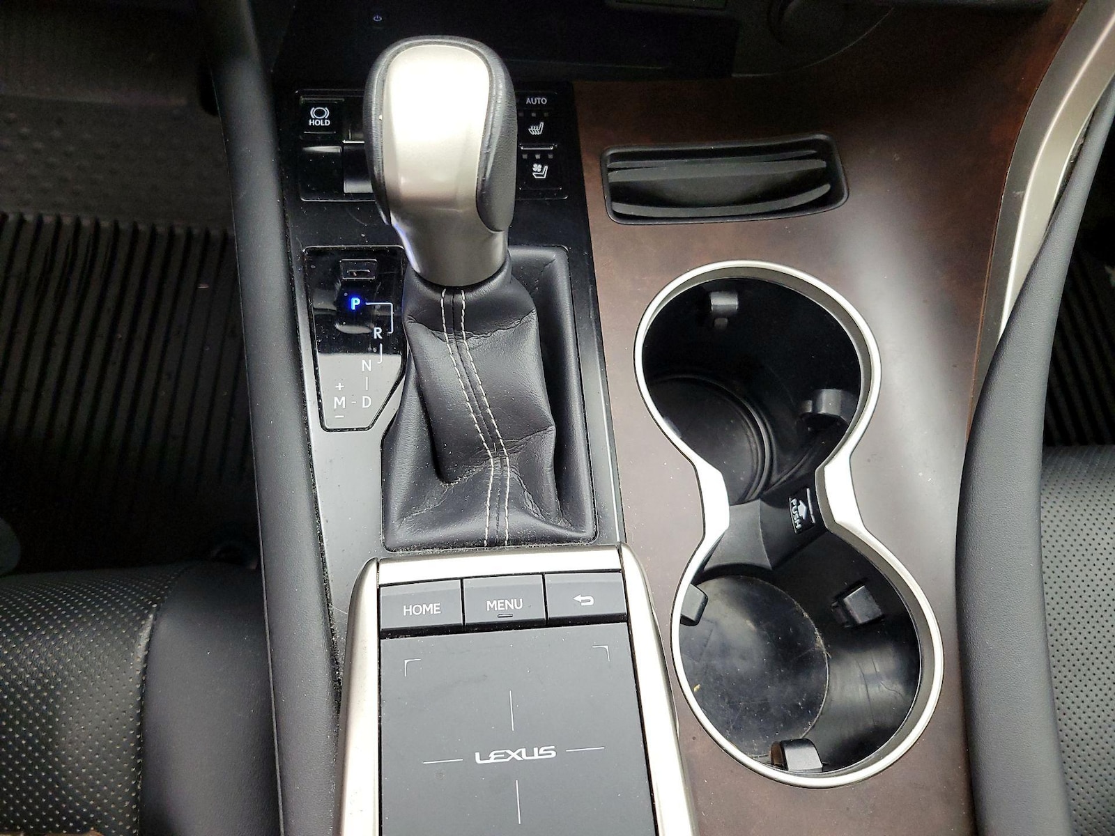 2022 Lexus RX 350 - Photo 18