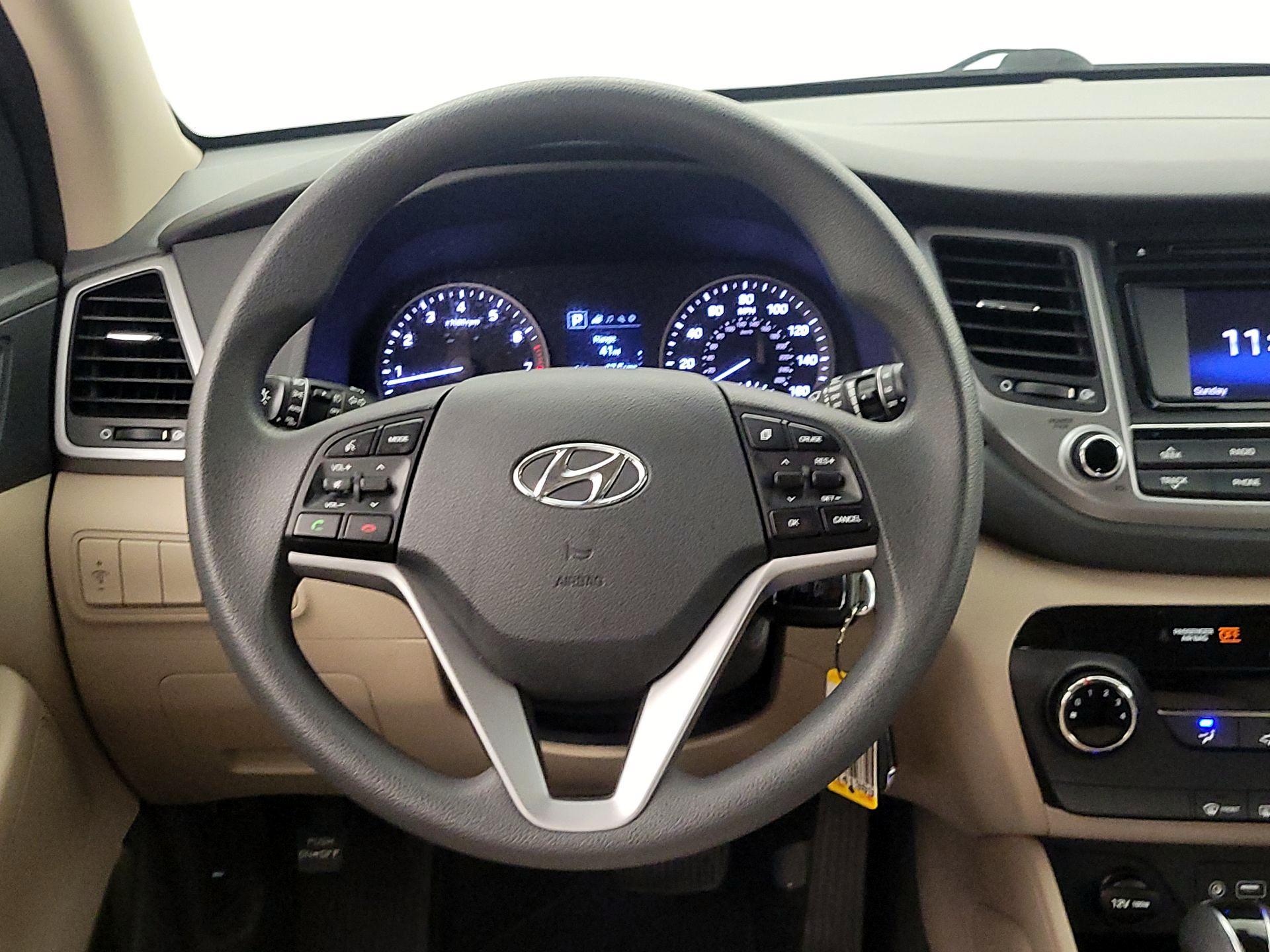 Thumbnail: 2017 Hyundai Tucson - 10