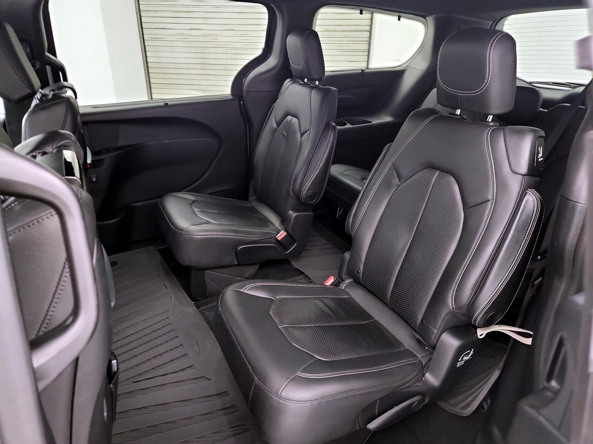 Thumbnail: 2020 Chrysler Pacifica - 19