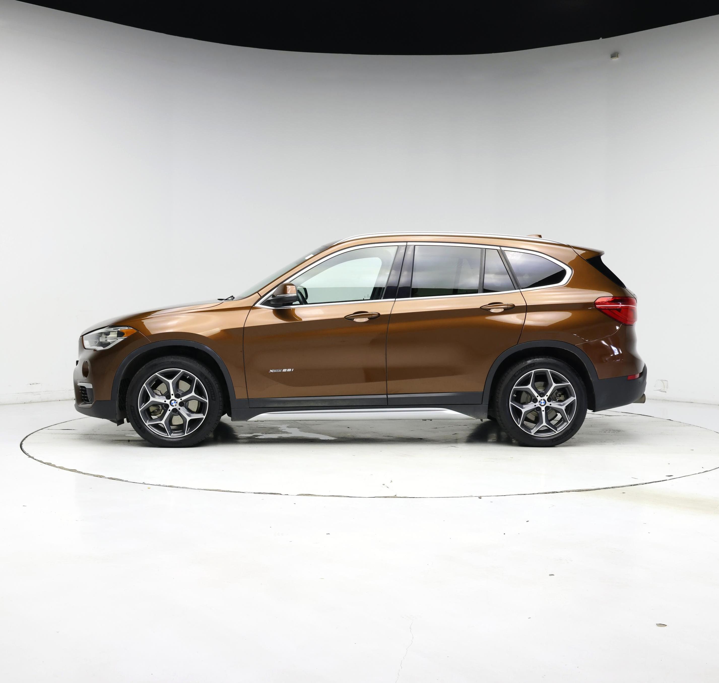 Thumbnail: 2016 BMW X1 - 3