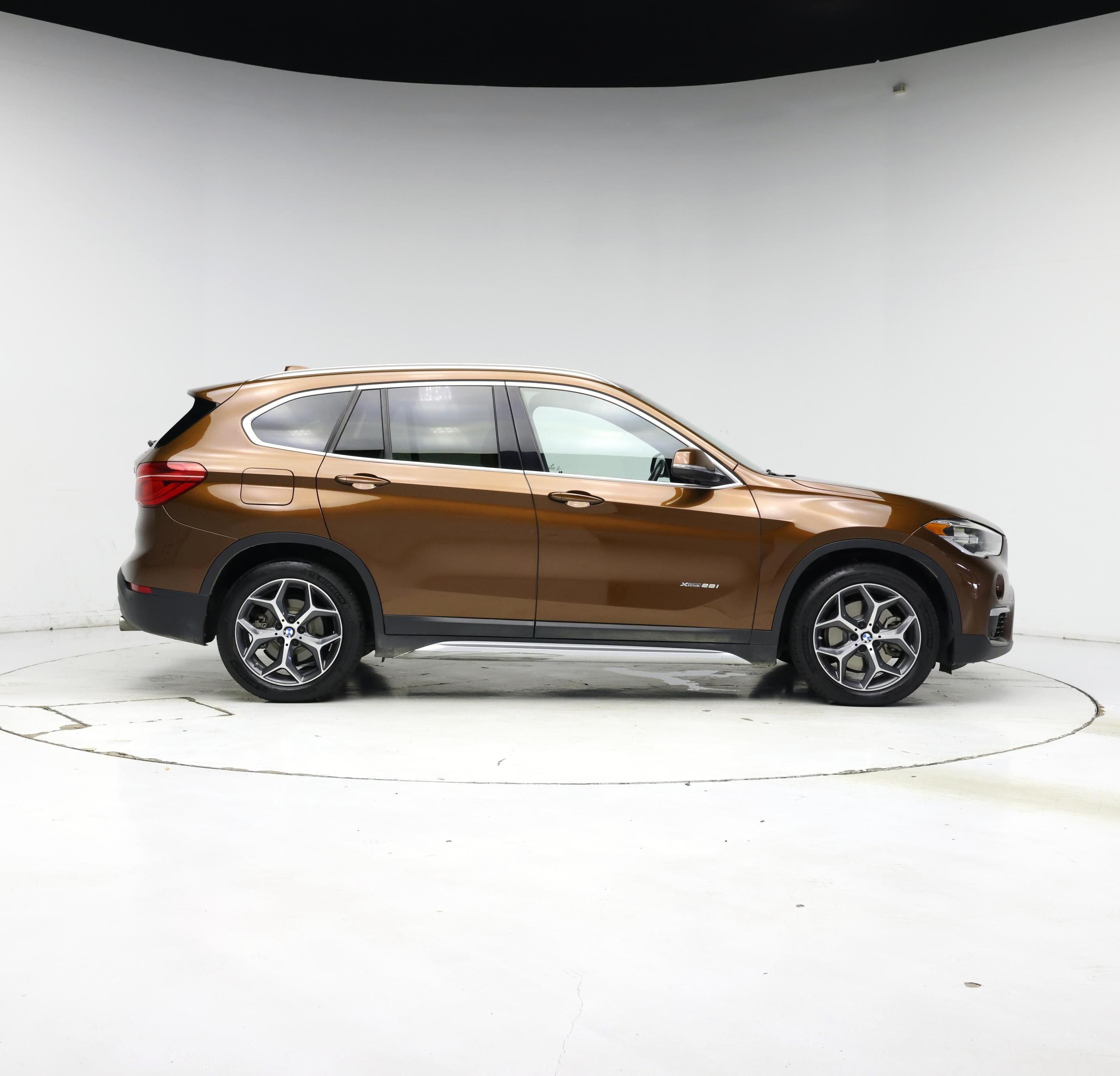 Thumbnail: 2016 BMW X1 - 7