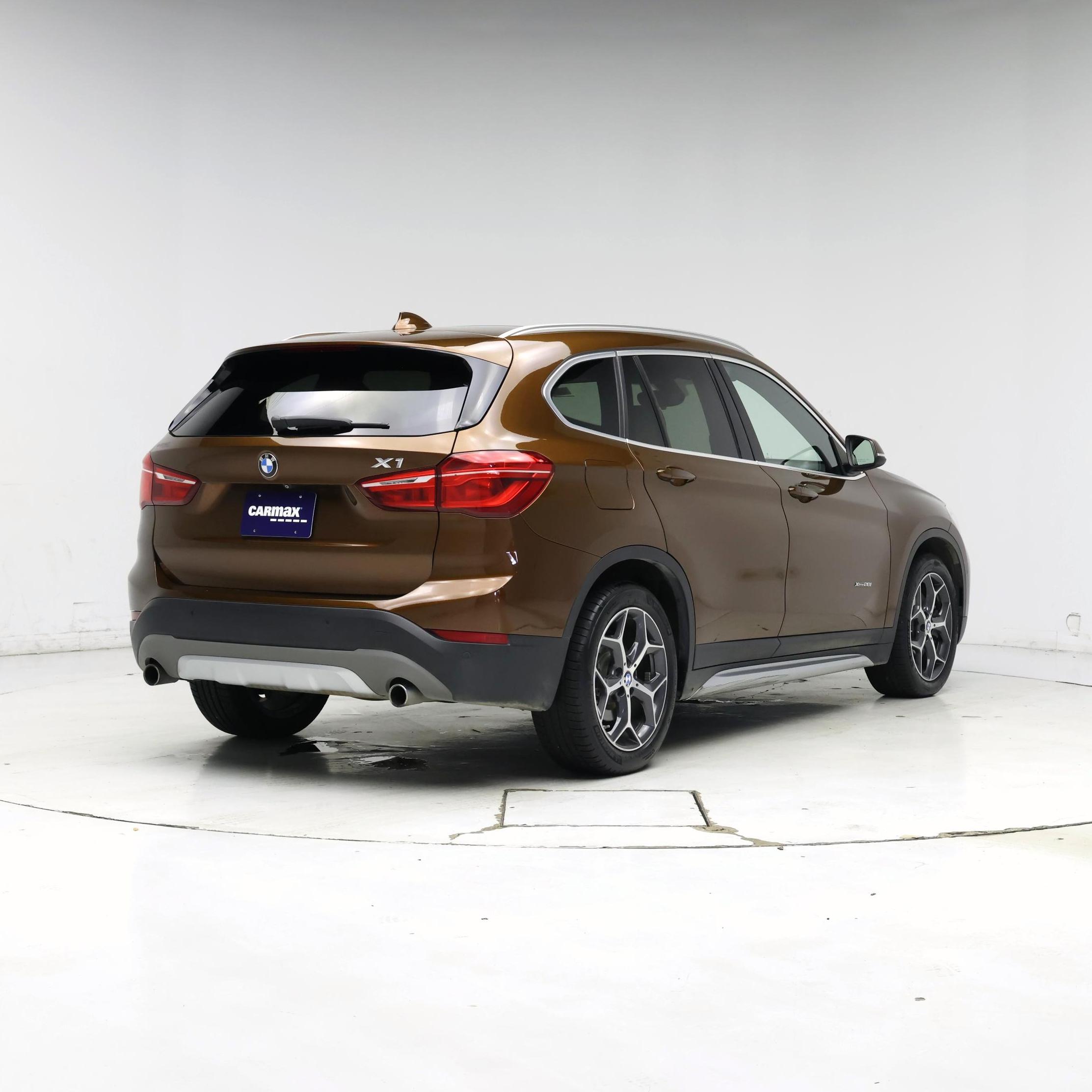 Thumbnail: 2016 BMW X1 - 8