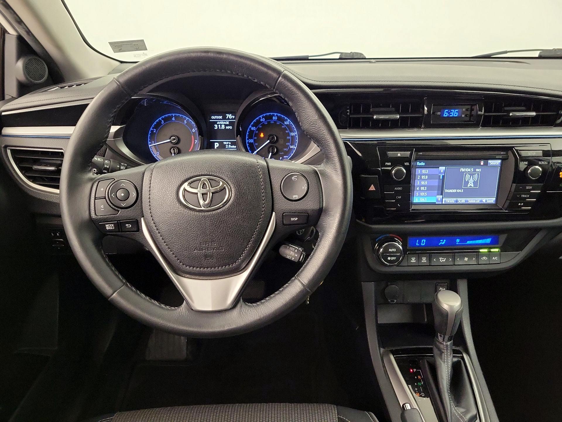 Thumbnail: 2015 Toyota Corolla - 10