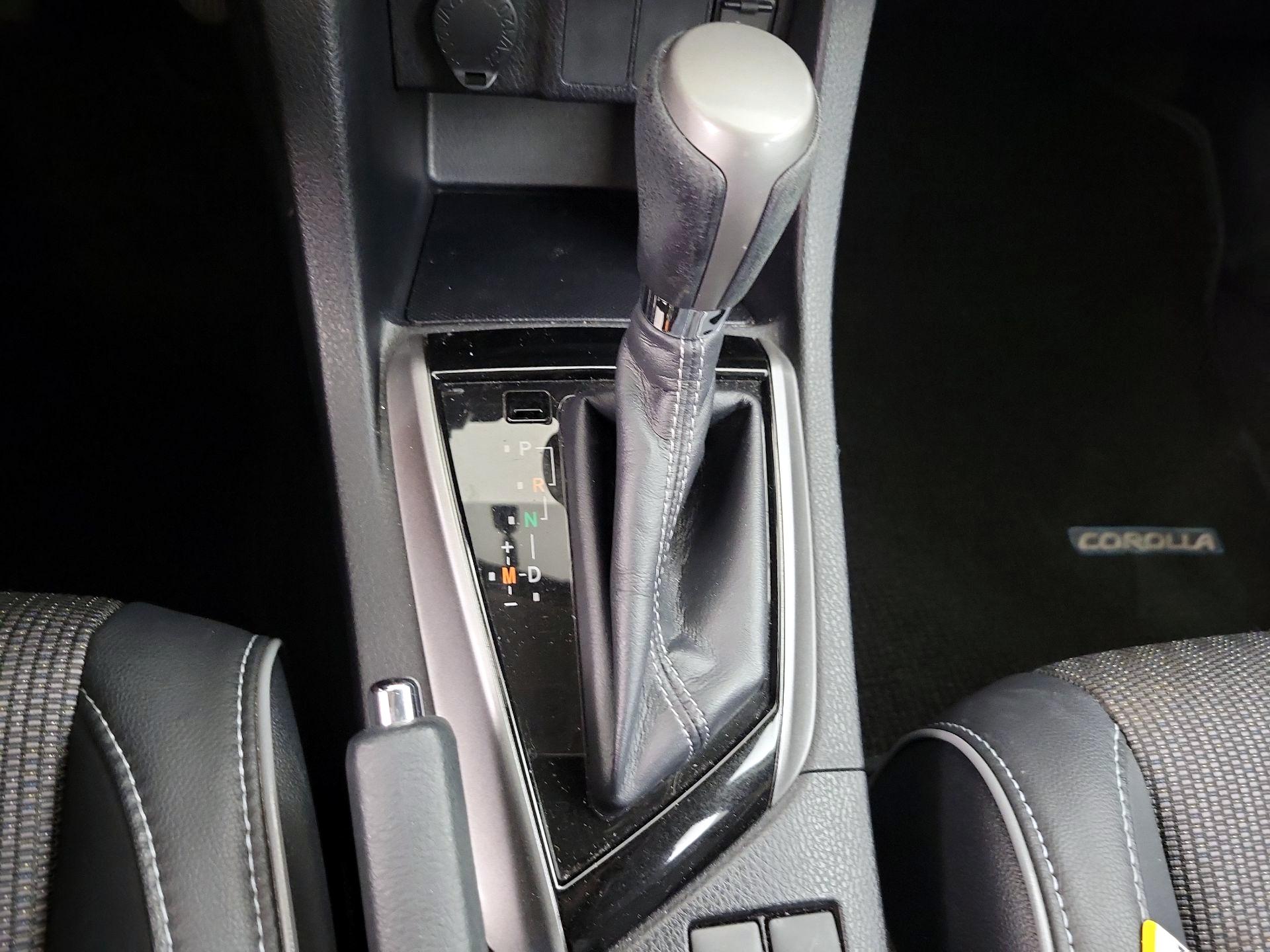 Thumbnail: 2015 Toyota Corolla - 17