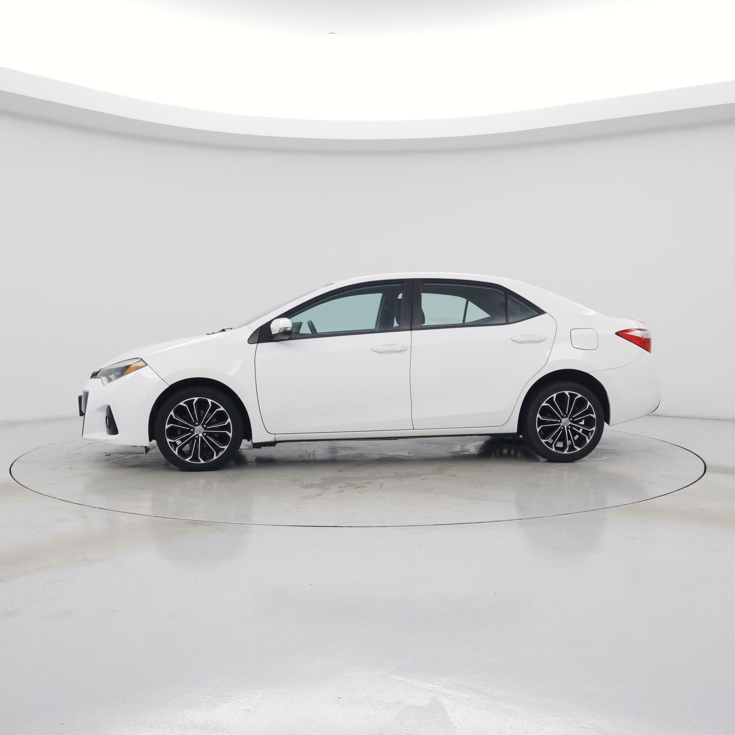 Thumbnail: 2015 Toyota Corolla - 3
