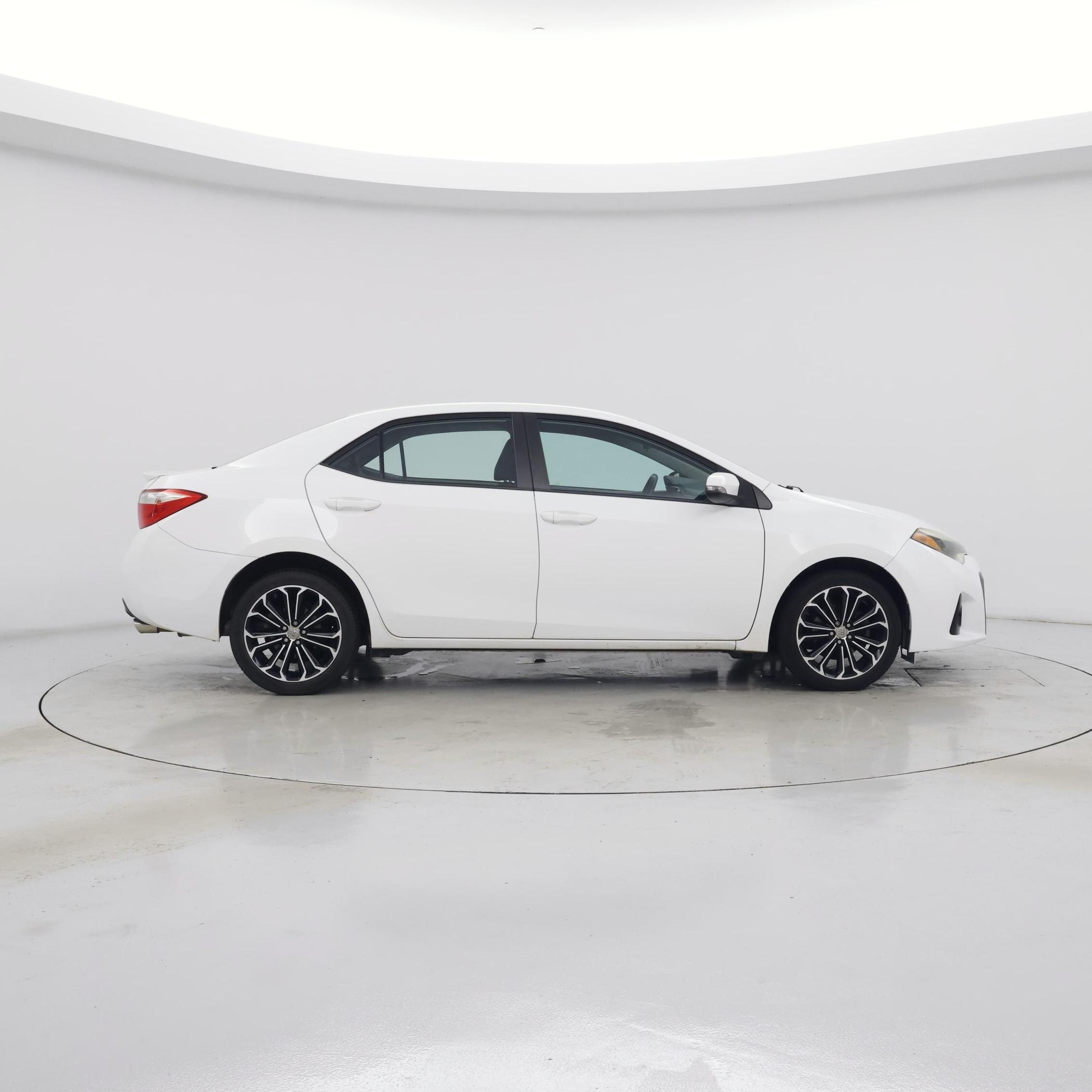 Thumbnail: 2015 Toyota Corolla - 7