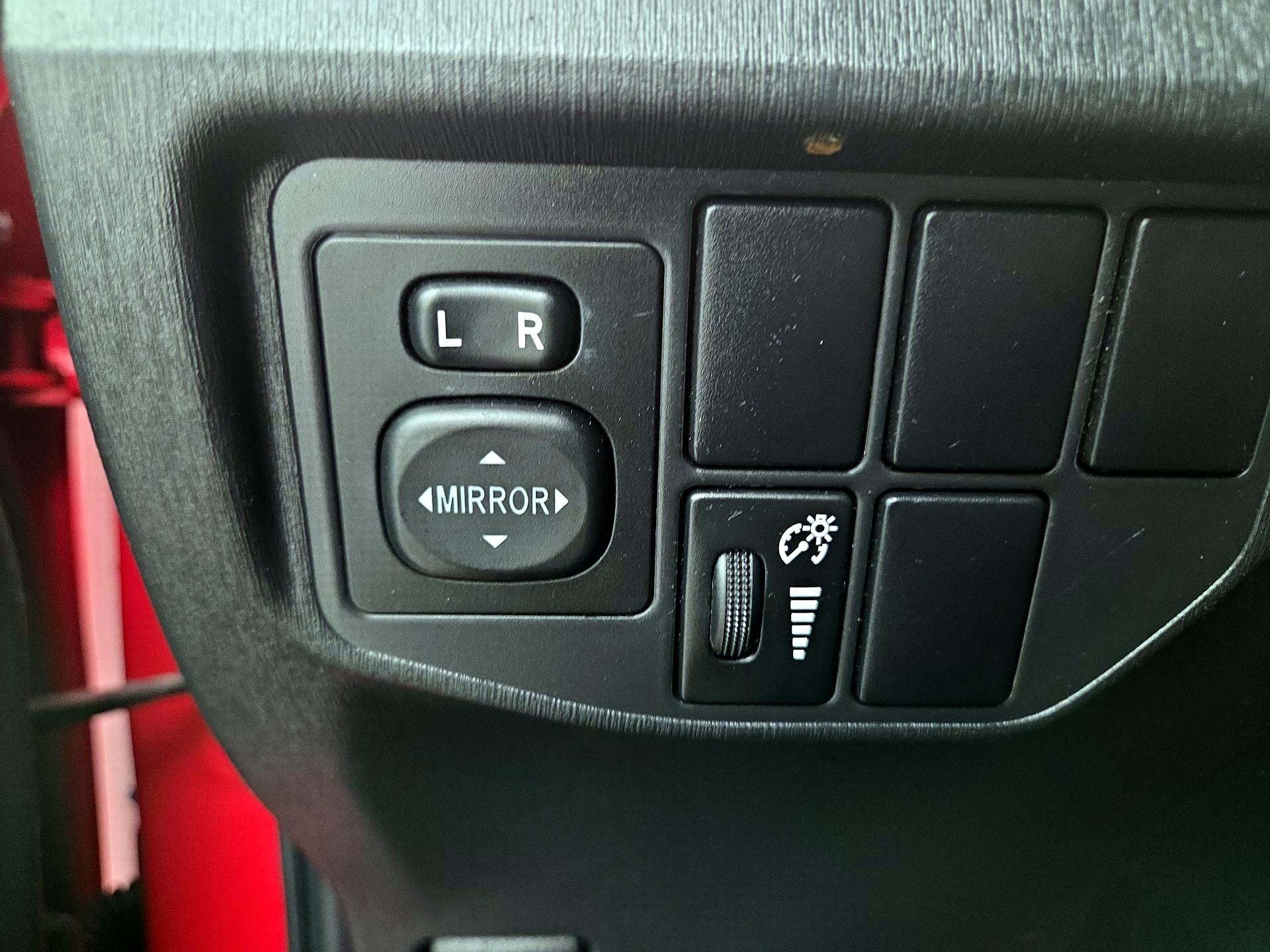 Thumbnail: 2015 Toyota Prius - 13