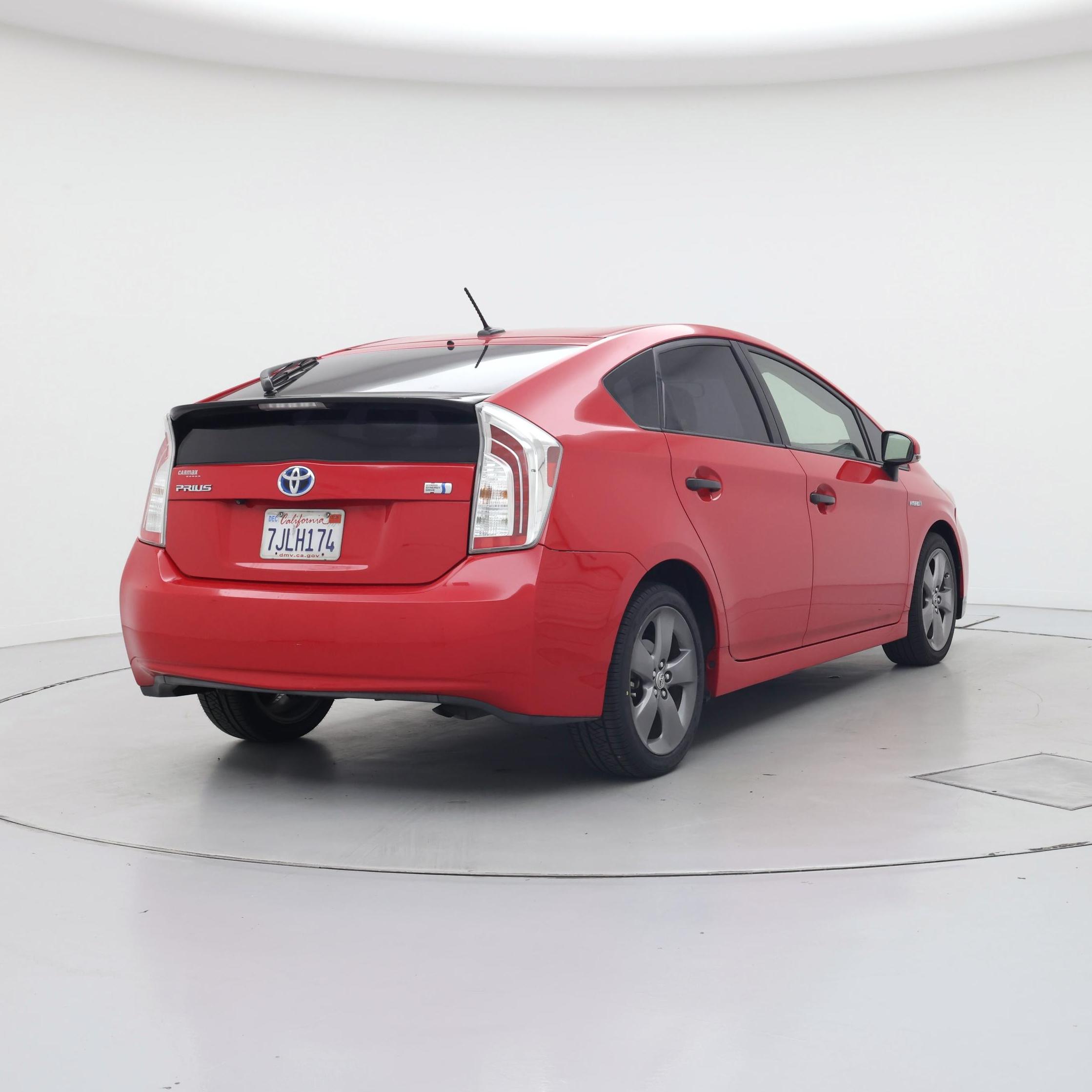Thumbnail: 2015 Toyota Prius - 8