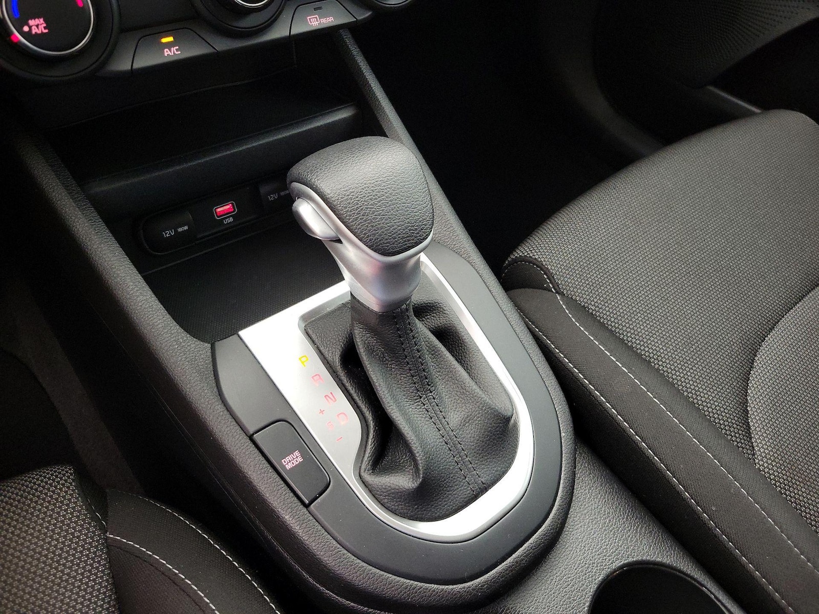 2022 Kia FORTE LXS - Photo 18