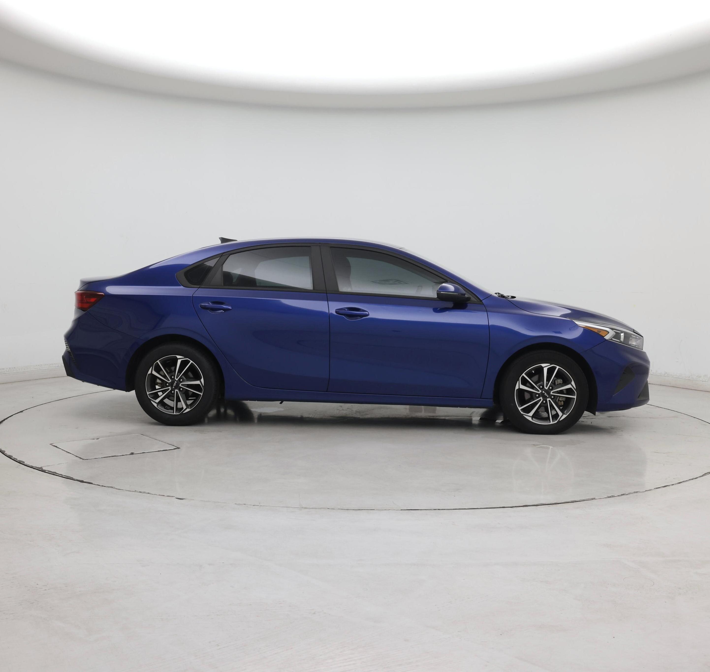 Thumbnail: 2022 Kia Forte - 7