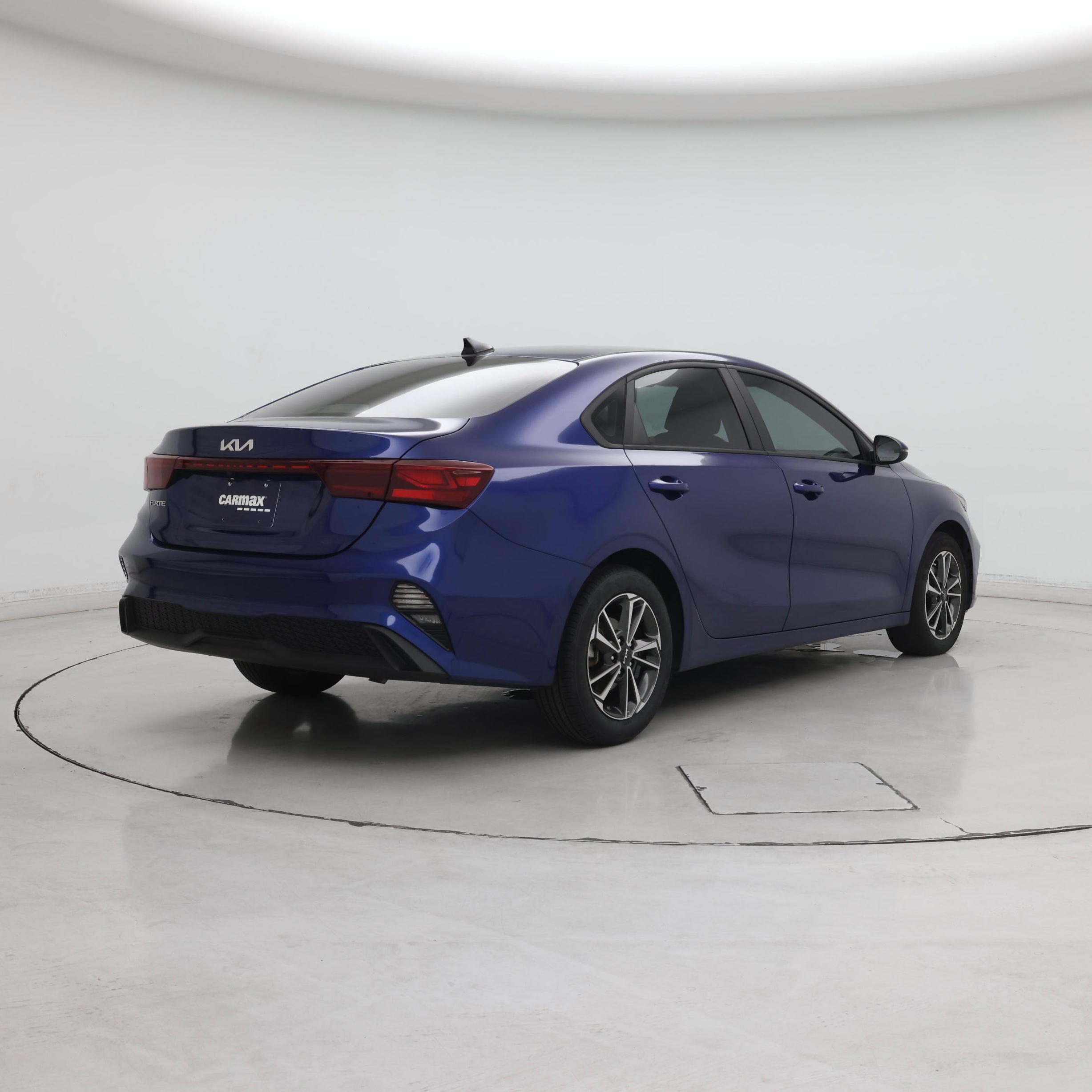 Thumbnail: 2022 Kia Forte - 8