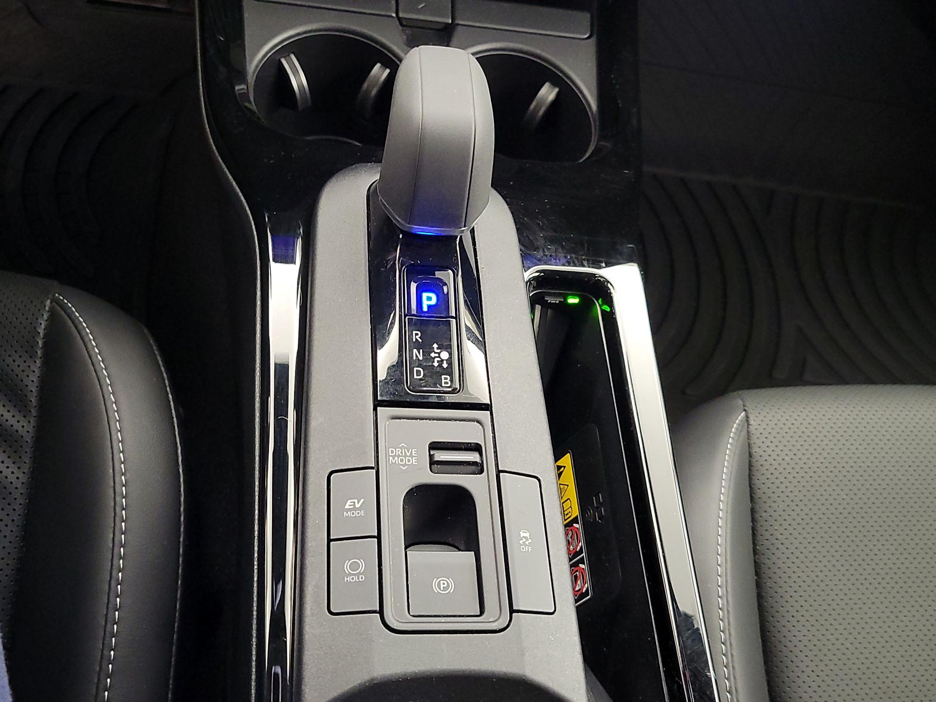 Thumbnail: 2024 Toyota Prius - 17