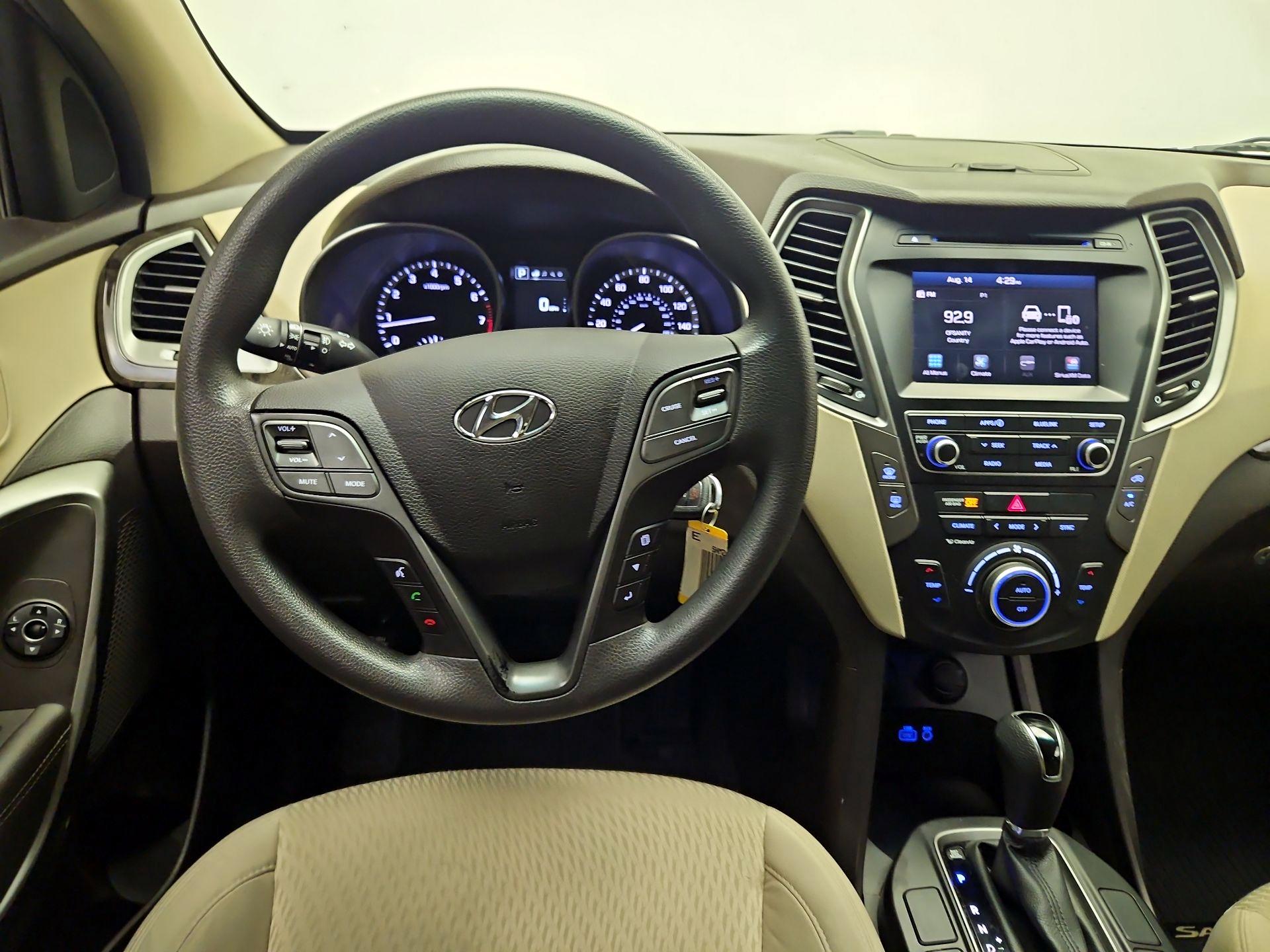 Thumbnail: 2017 Hyundai Santa Fe - 10