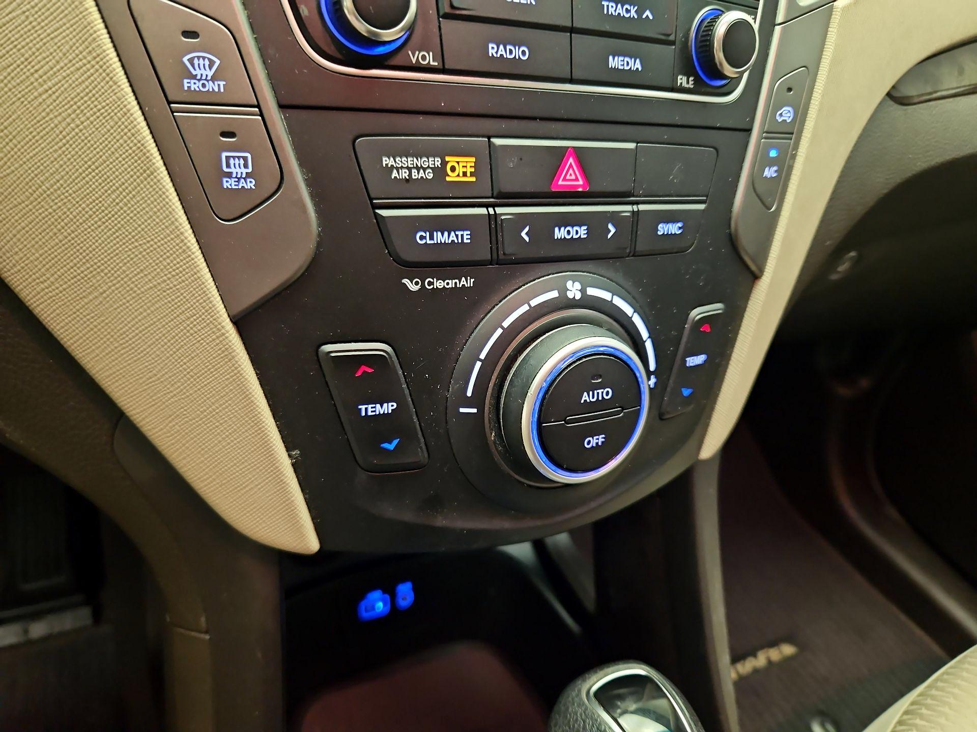 Thumbnail: 2017 Hyundai Santa Fe - 16