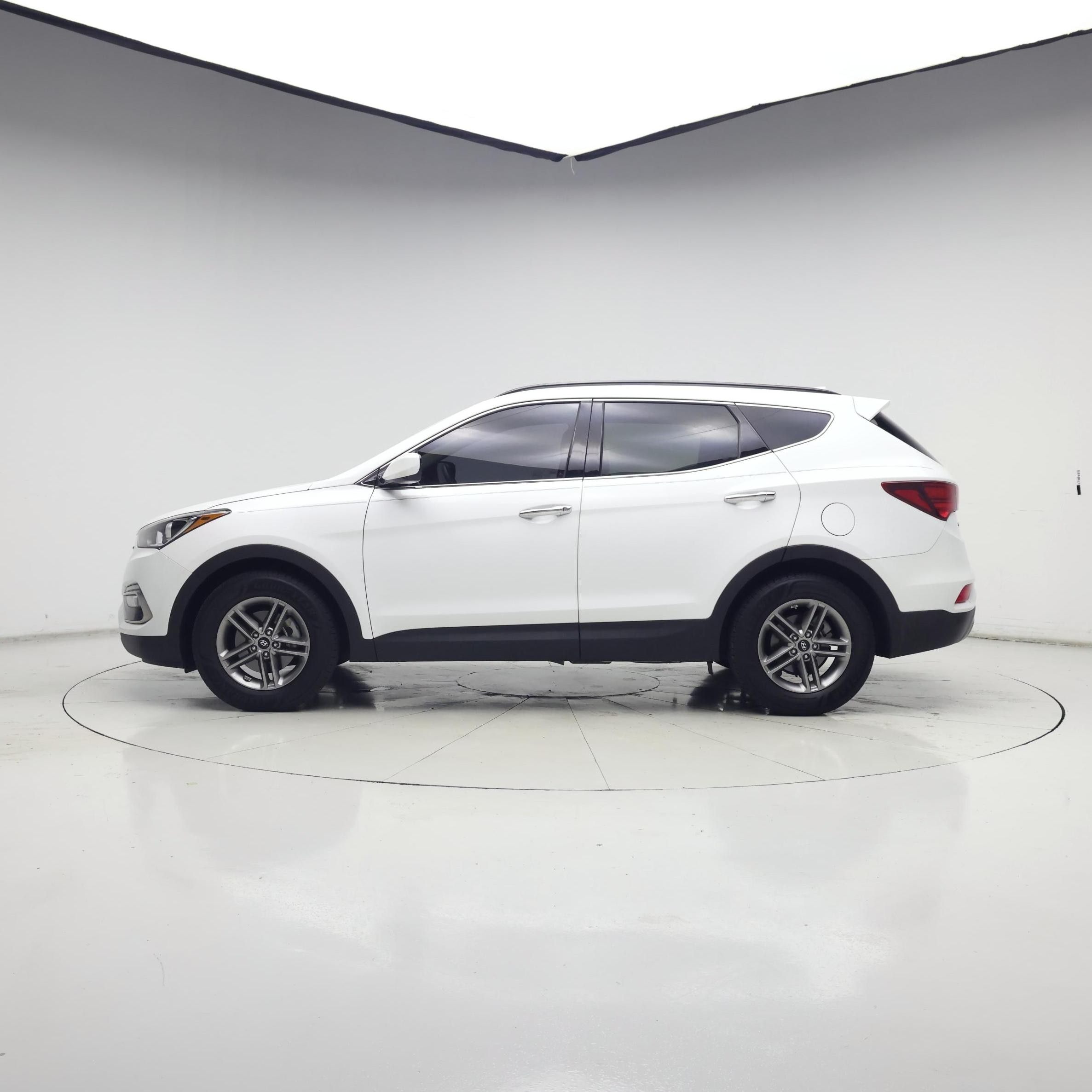 Thumbnail: 2017 Hyundai Santa Fe - 3