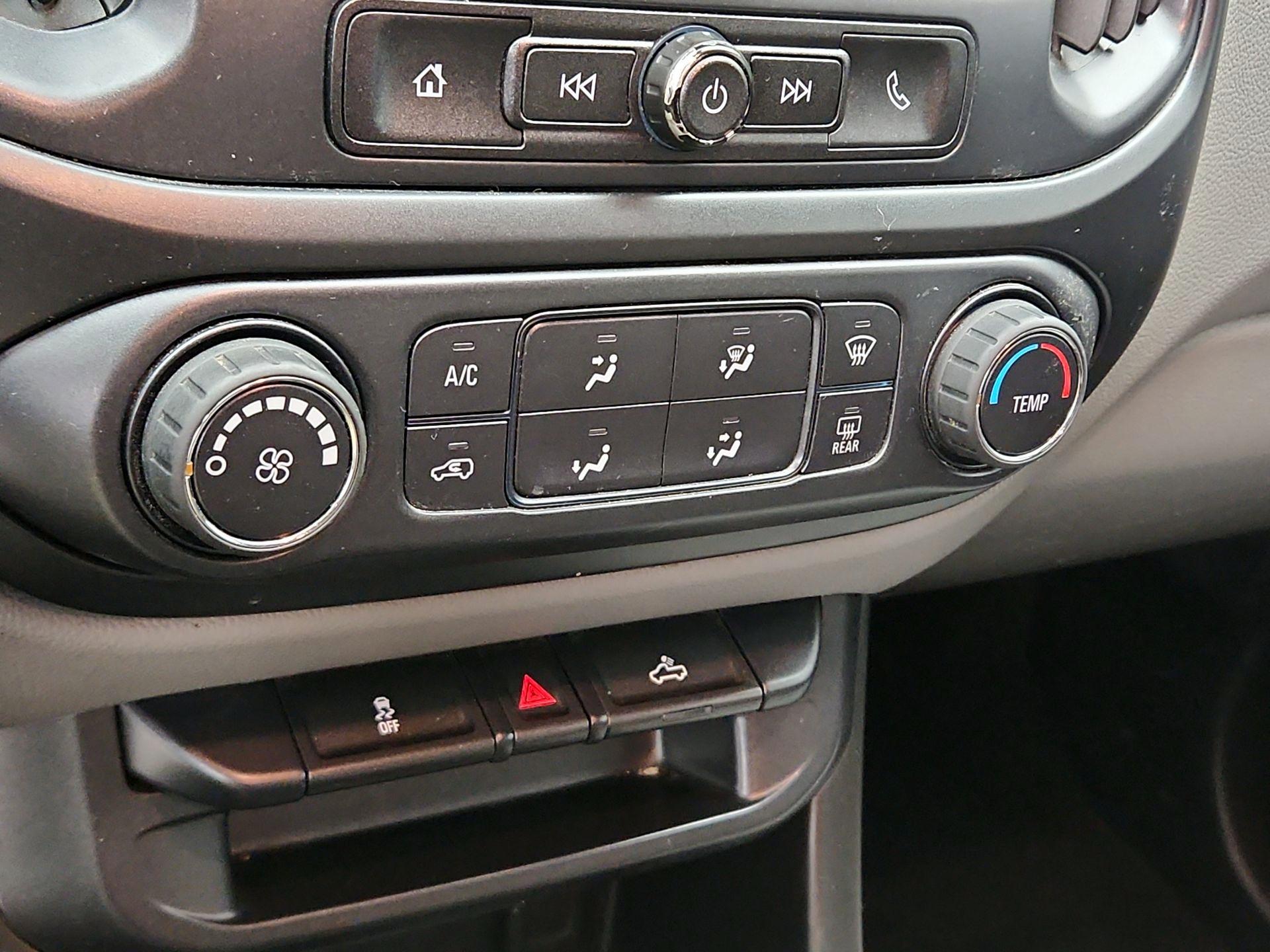 Thumbnail: 2018 GMC Canyon - 16