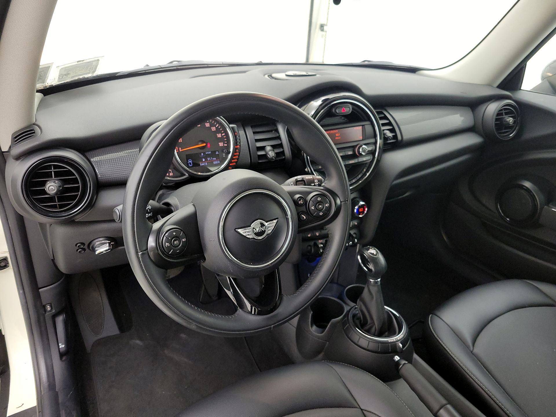 Thumbnail: 2015 MINI Cooper Hardtop - 9